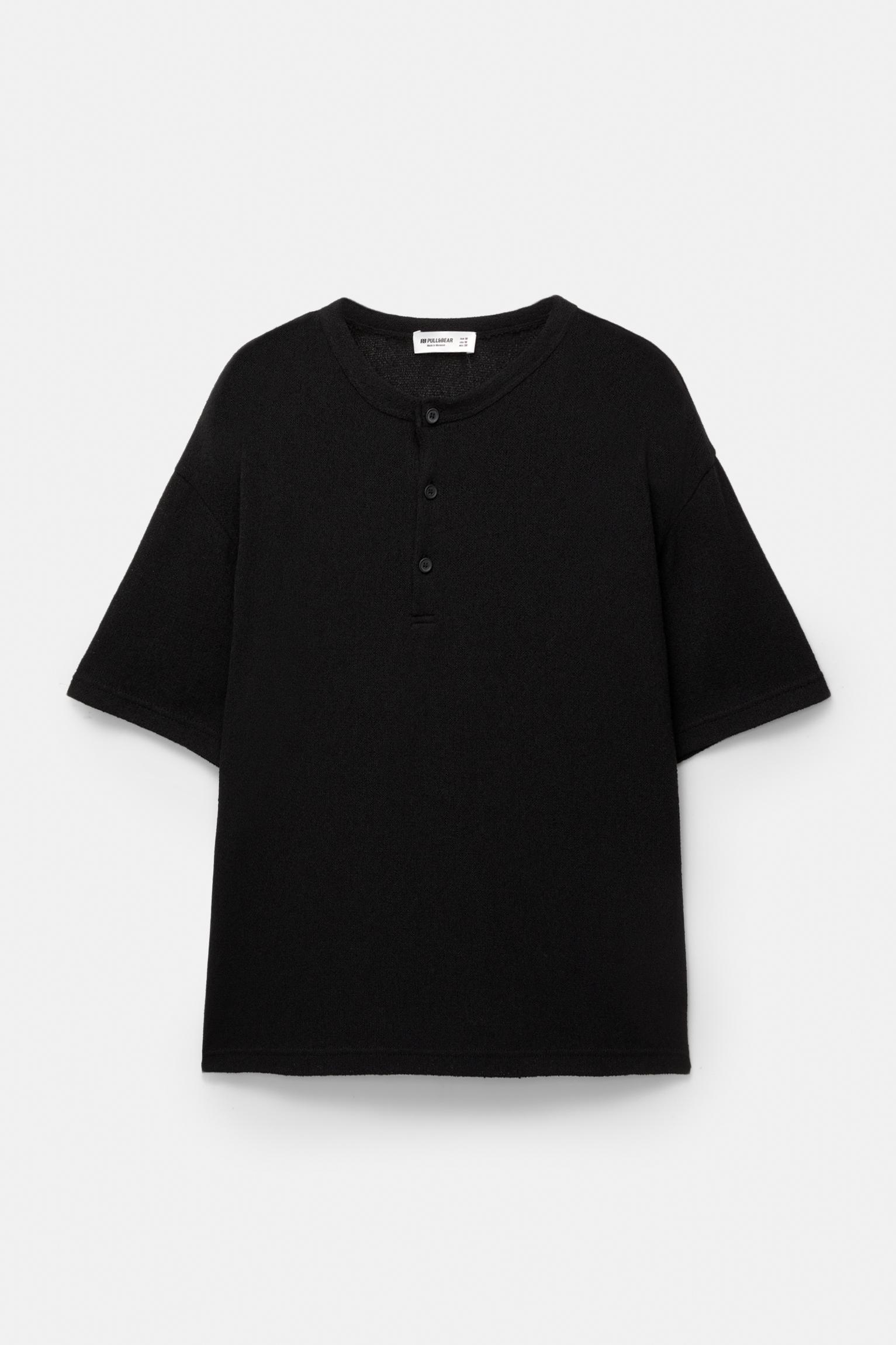 Short sleeve henley sweater Product Image