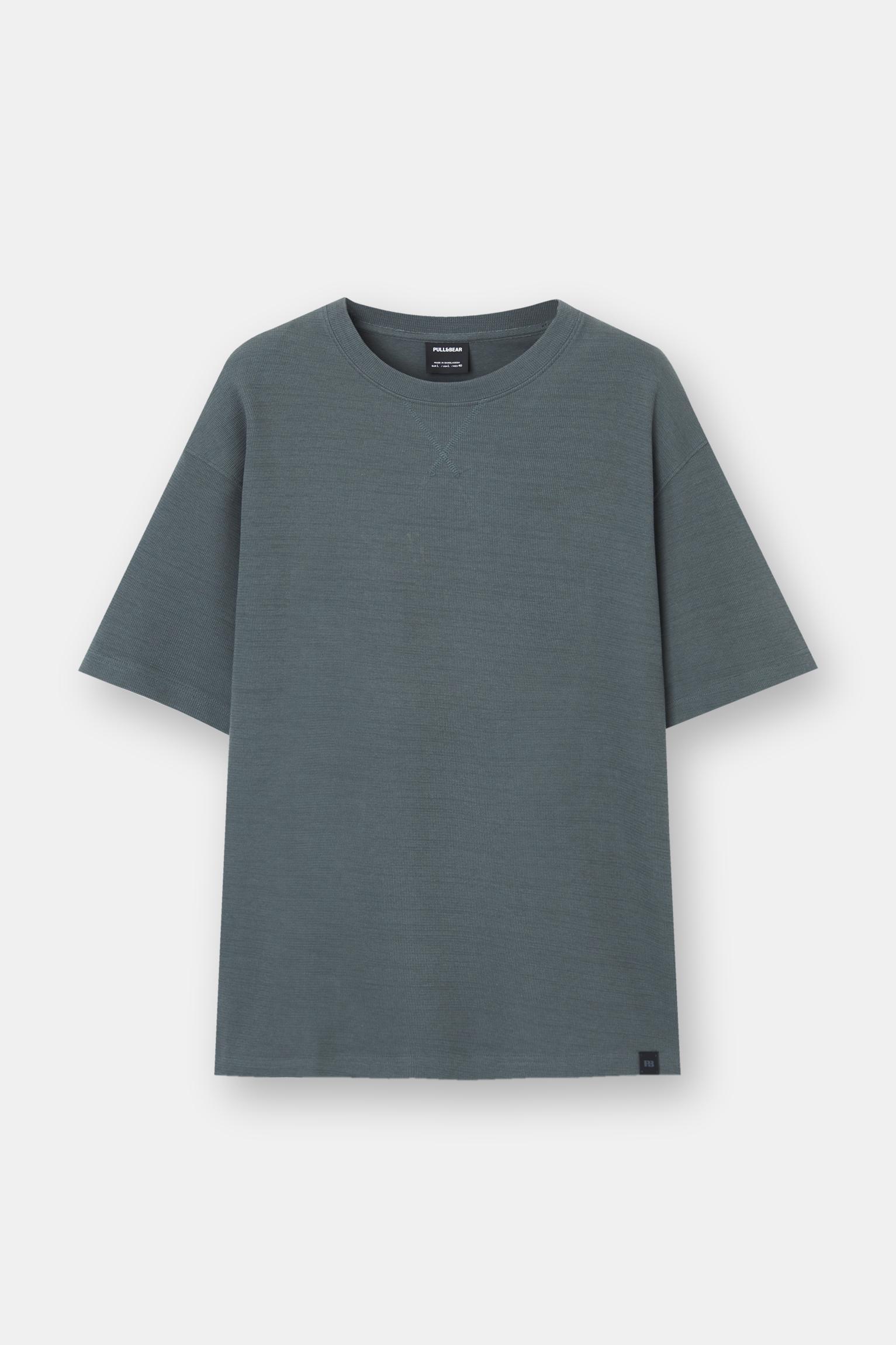 Basic short sleeve textured T-shirt Product Image