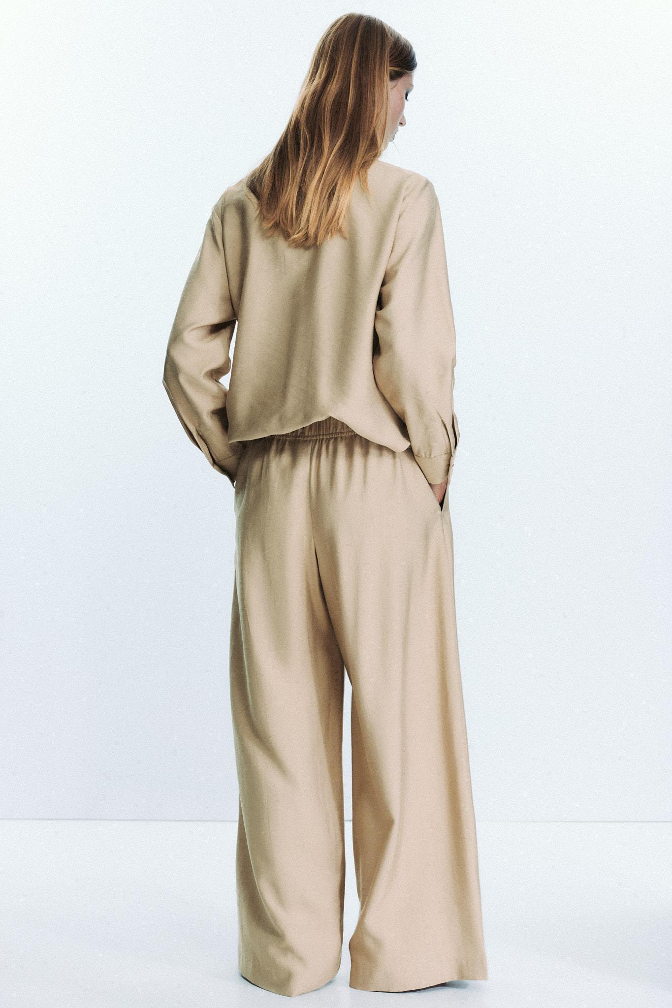 ELASTIC WAIST WIDE LEG PANTS Product Image