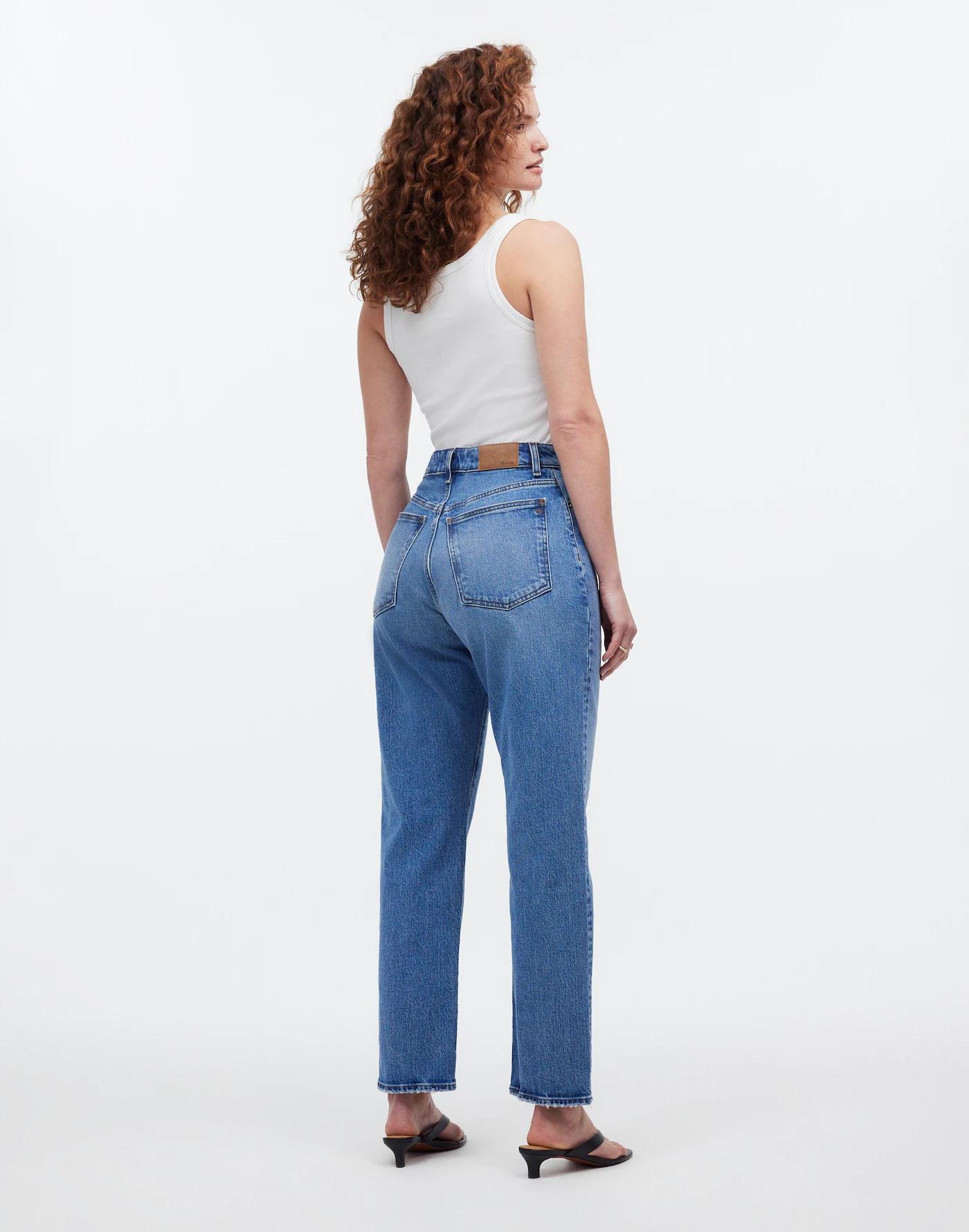 The Curvy '90s Straight Crop Jean in Hazeldell Wash Product Image