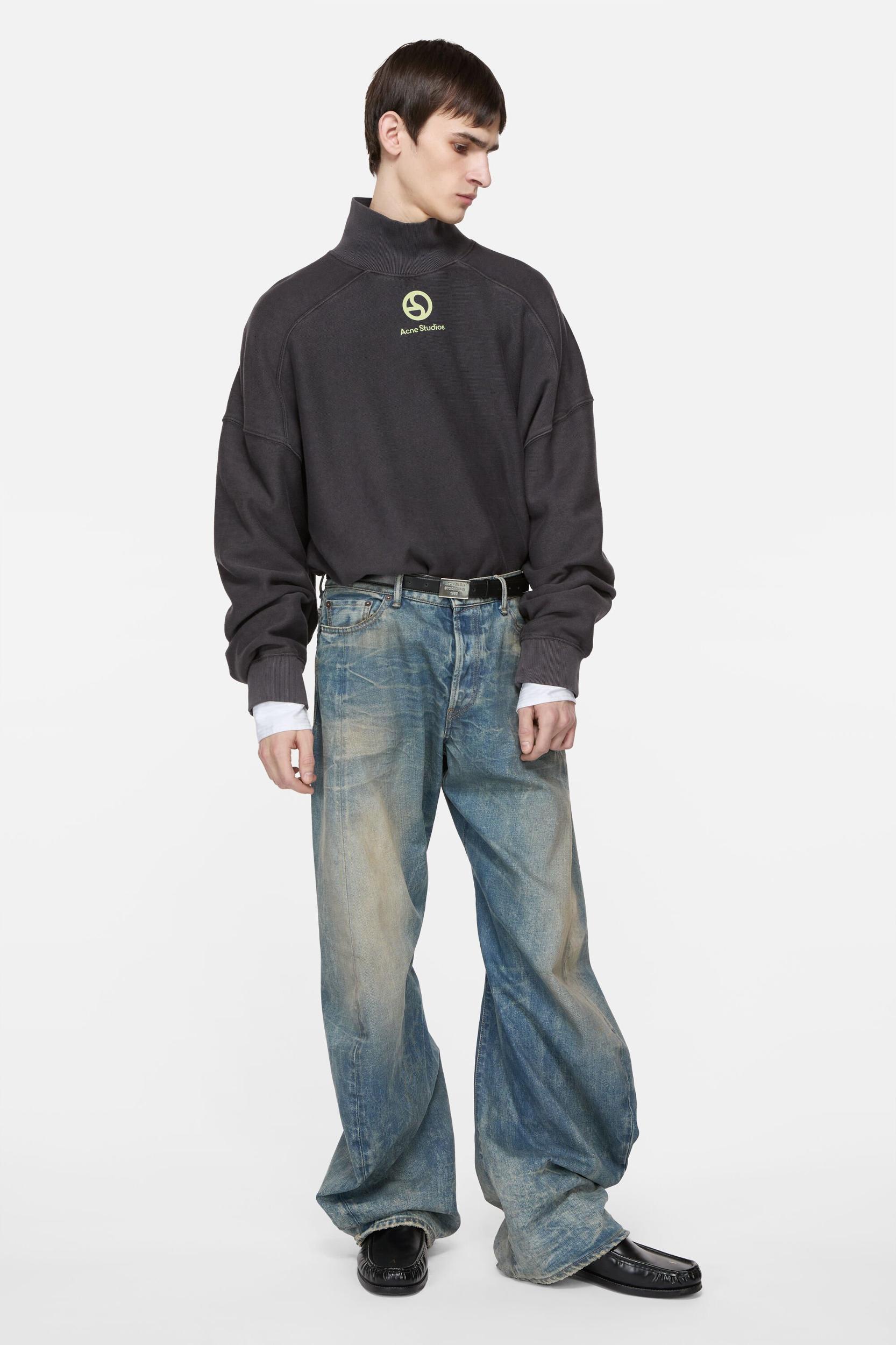 Fleece sweater Product Image