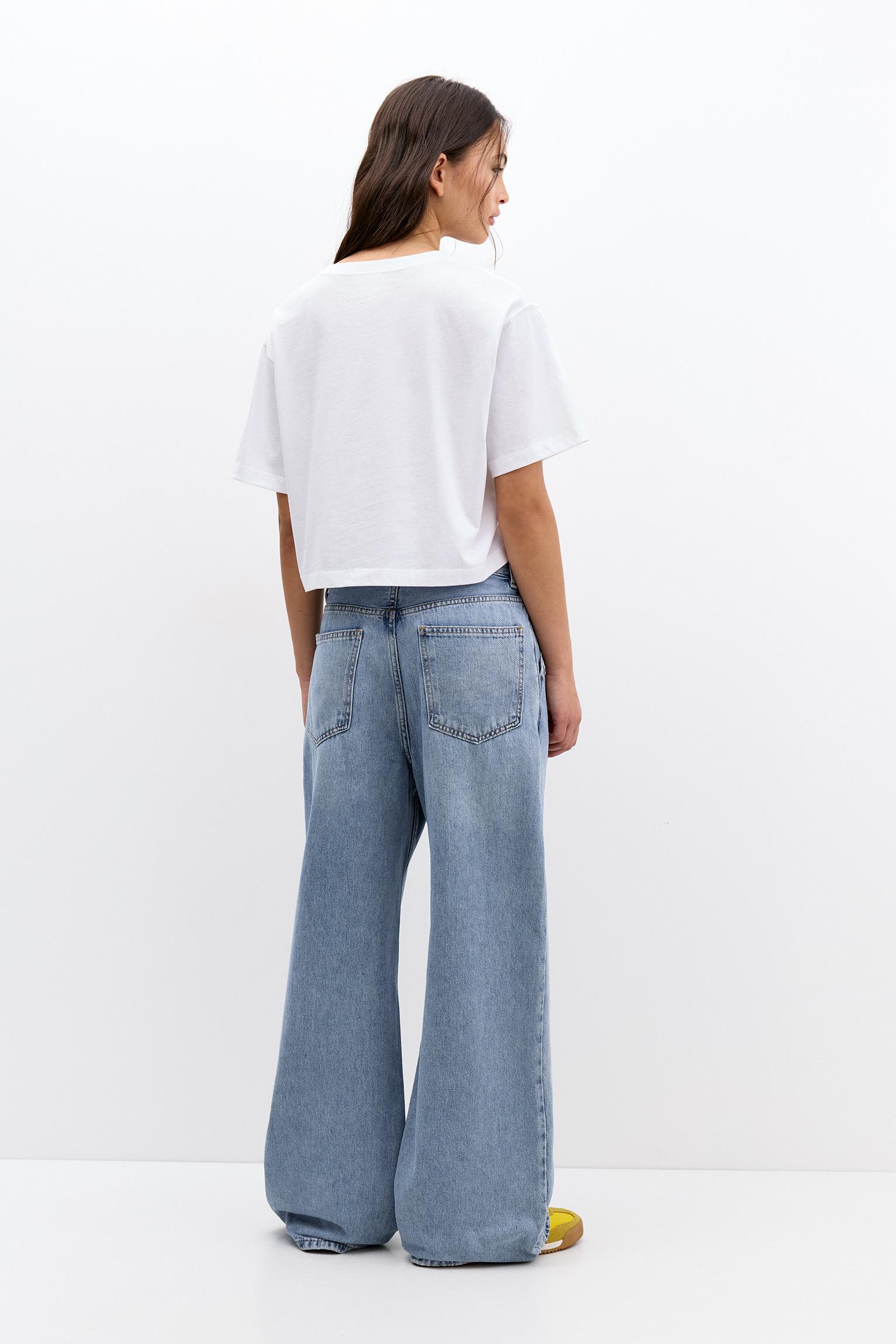 Cropped short sleeve T-shirt Product Image