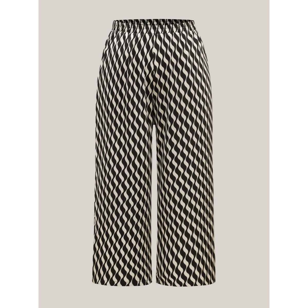 Plus Size Wavy Print Tied Slit Loungewear Set Women Black Tie knot Short sleeve Boat Neck Office Loungewear Sets BloomChic 14-16/1X Product Image