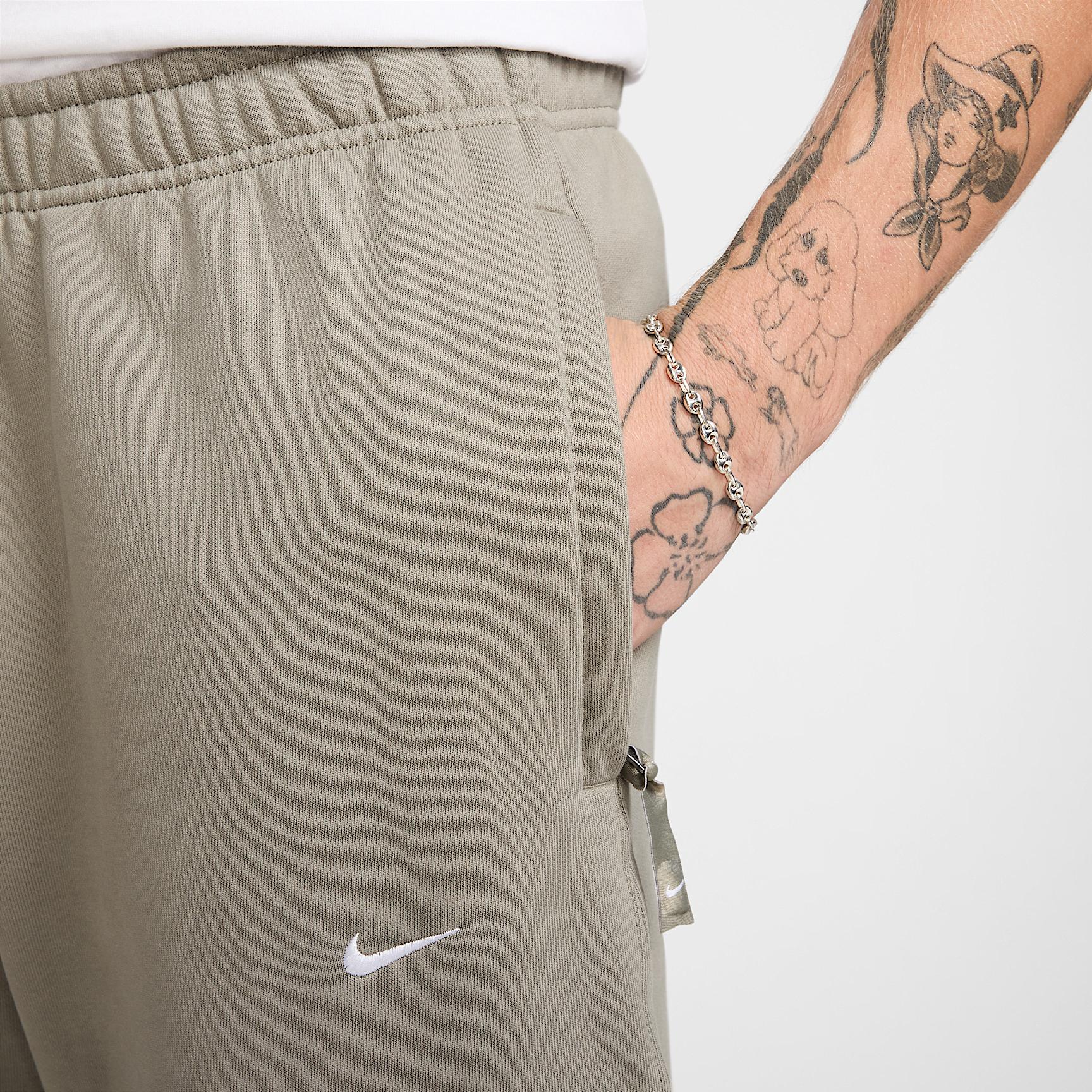Nike Solo Swoosh Men's Open-Hem Fleece Pants Product Image