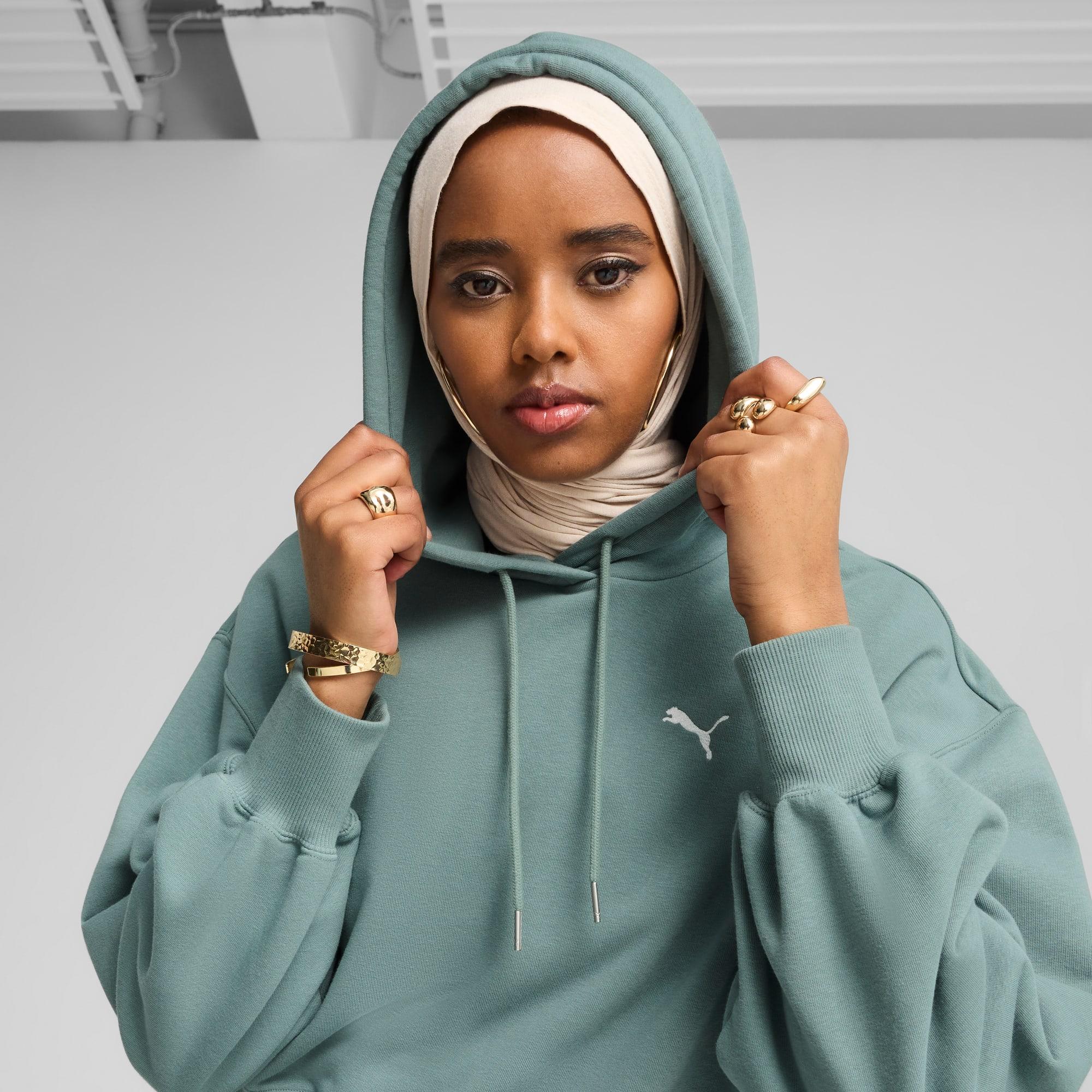 Wardrobe Essentials Women's Relaxed Cropped Hoodie Product Image