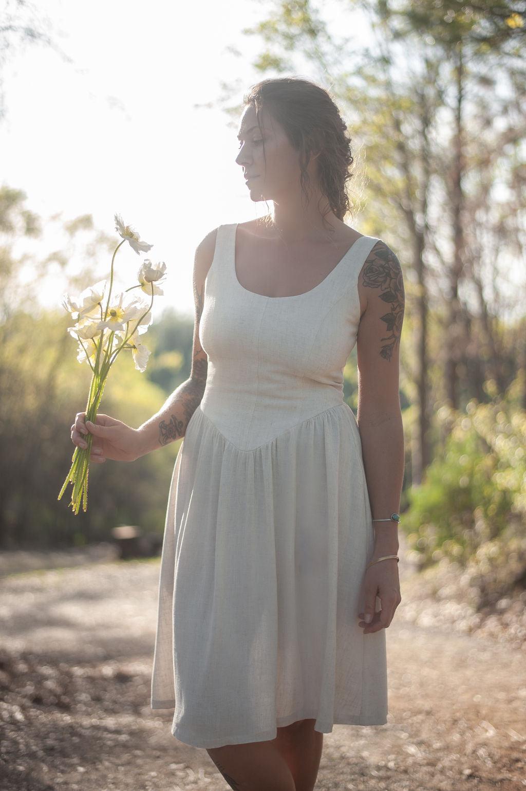Agnes dress in Oat Linen Product Image