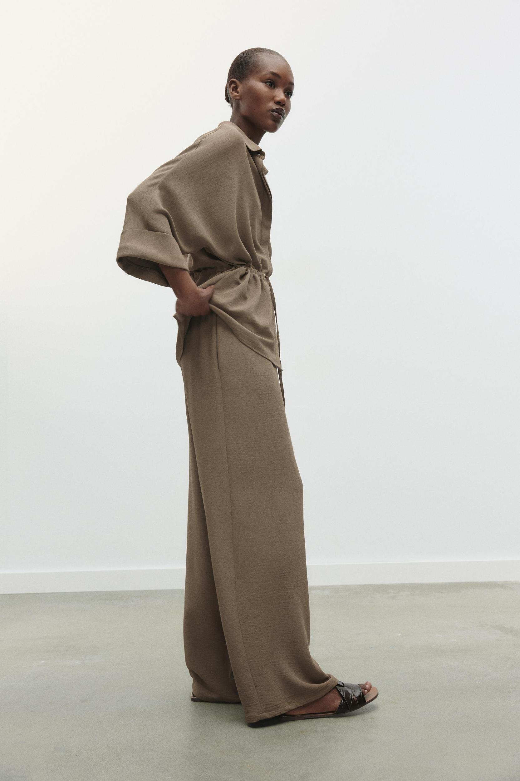 FLOWY WIDE LEG PANTS Product Image