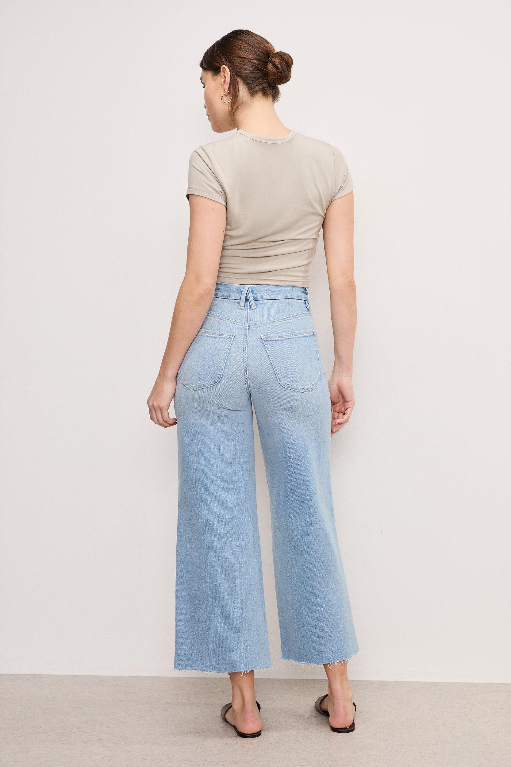 GOOD WAIST PALAZZO CROP COMPRESSION JEANS | INDIGO862 Product Image