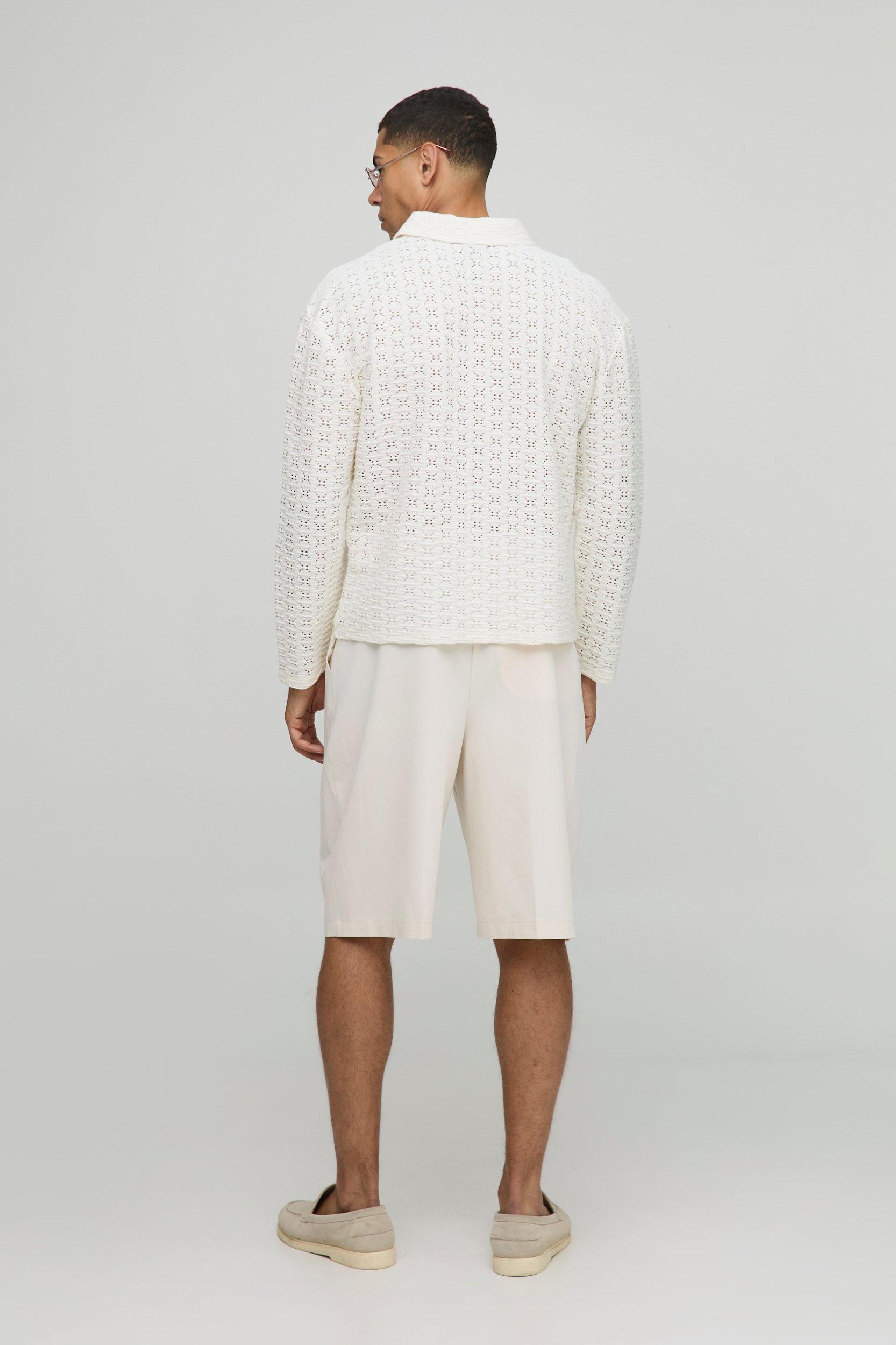 Textured Oversized Overhead V Neck Shirt | boohooMAN USA Product Image