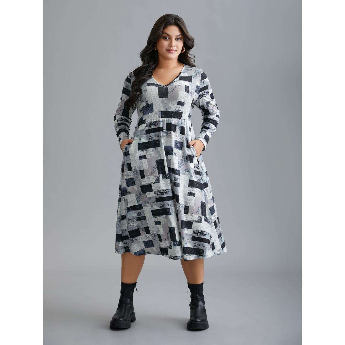 Plus Size Colorblock Contrast V Neck Midi Dress Multicolor Women Casual Contrast Knit Dresses Bloomchic 22-24/3X Product Image