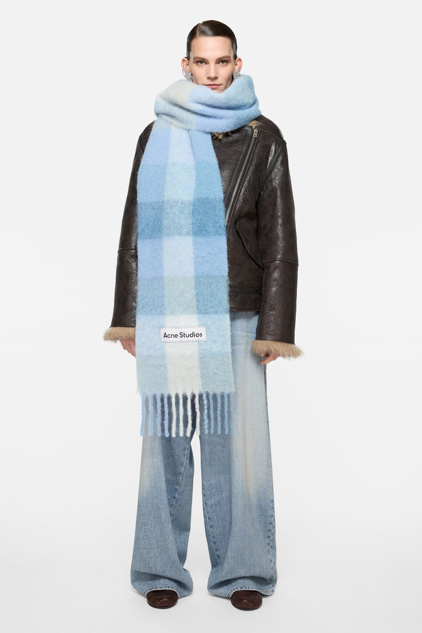 Mohair checked scarf Product Image