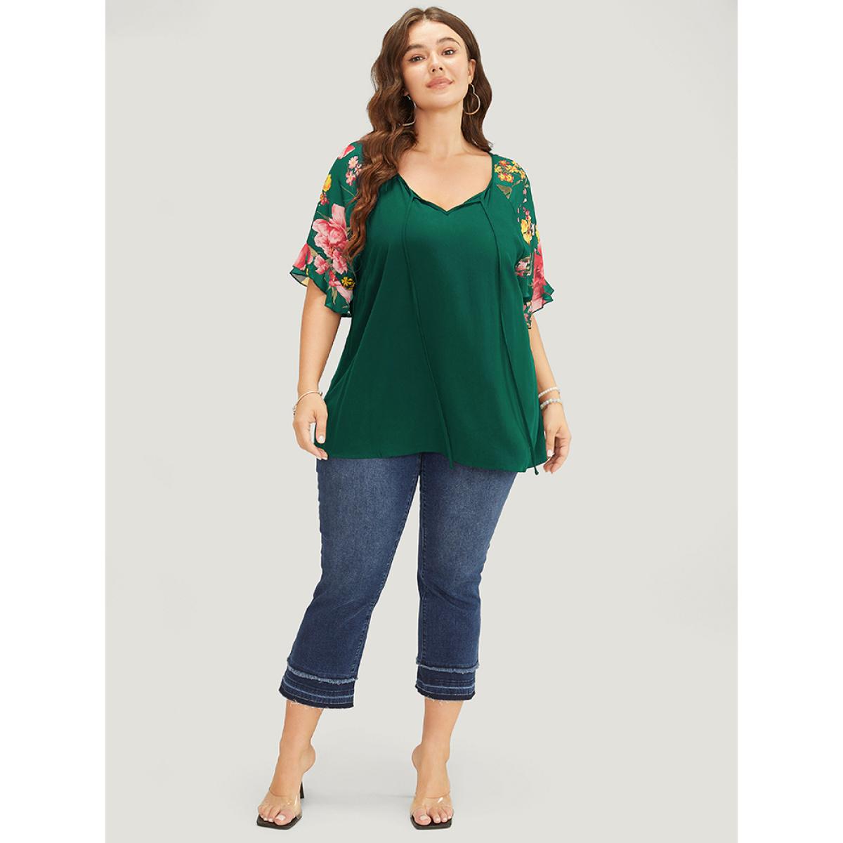 Plus Size Emerald Floral Raglan Sleeve Keyhole Tie Neck Blouse Women Elegant Short sleeve Tie Neck Dailywear Blouses BloomChic 14-16/1X Product Image