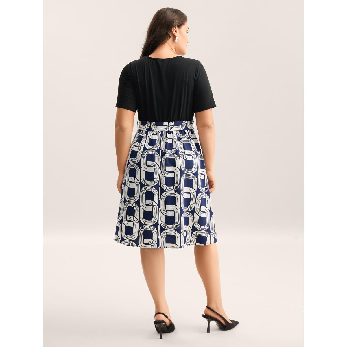 Plus Size Abstract Pattern Color Contrast Belted Midi Dress Navy Women Round Neck Short sleeve Curvy BloomChic 18-20/2X Product Image