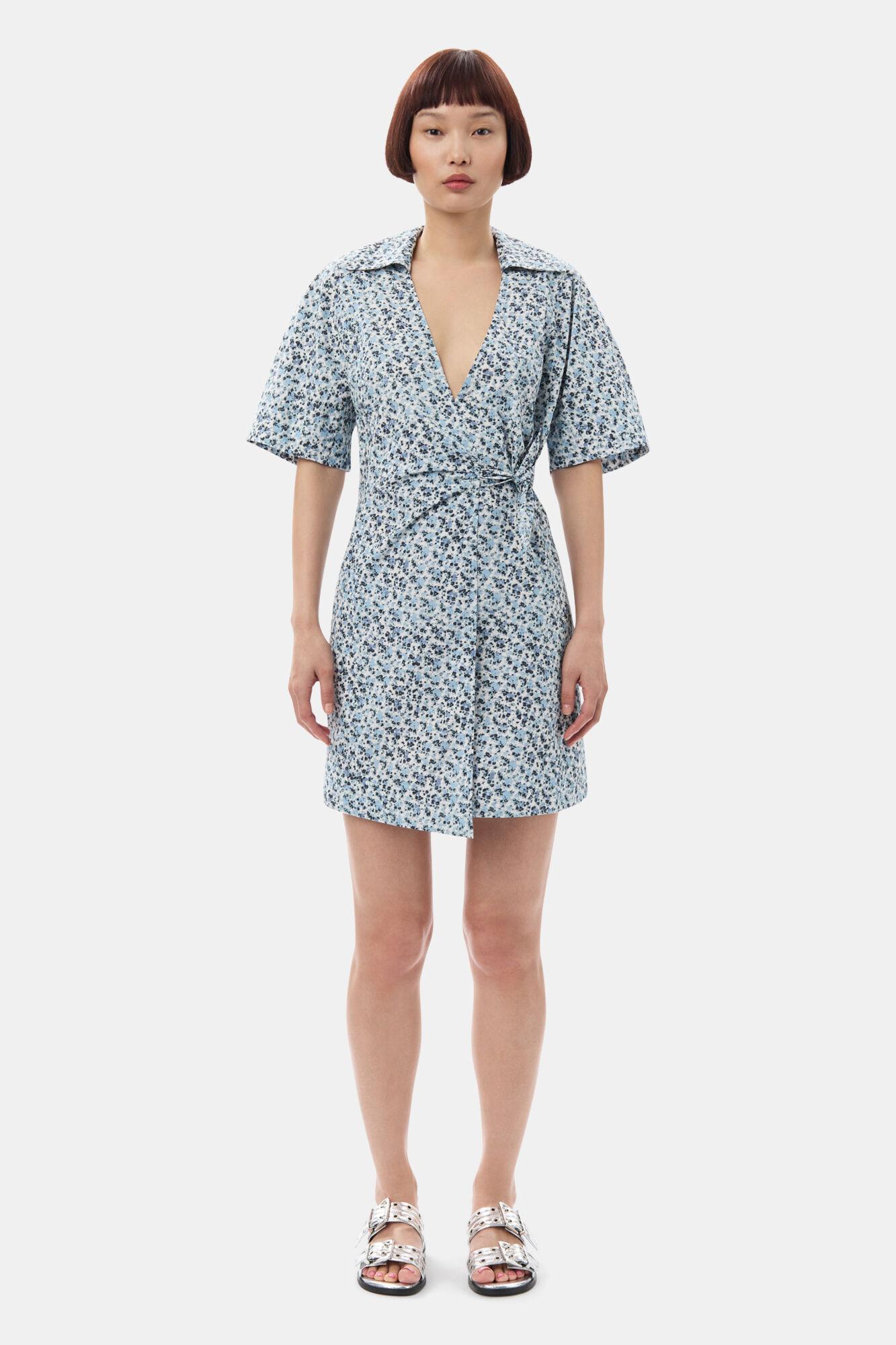 Silver Metallic Feminine Buckle Two-Strap Sandals Product Image