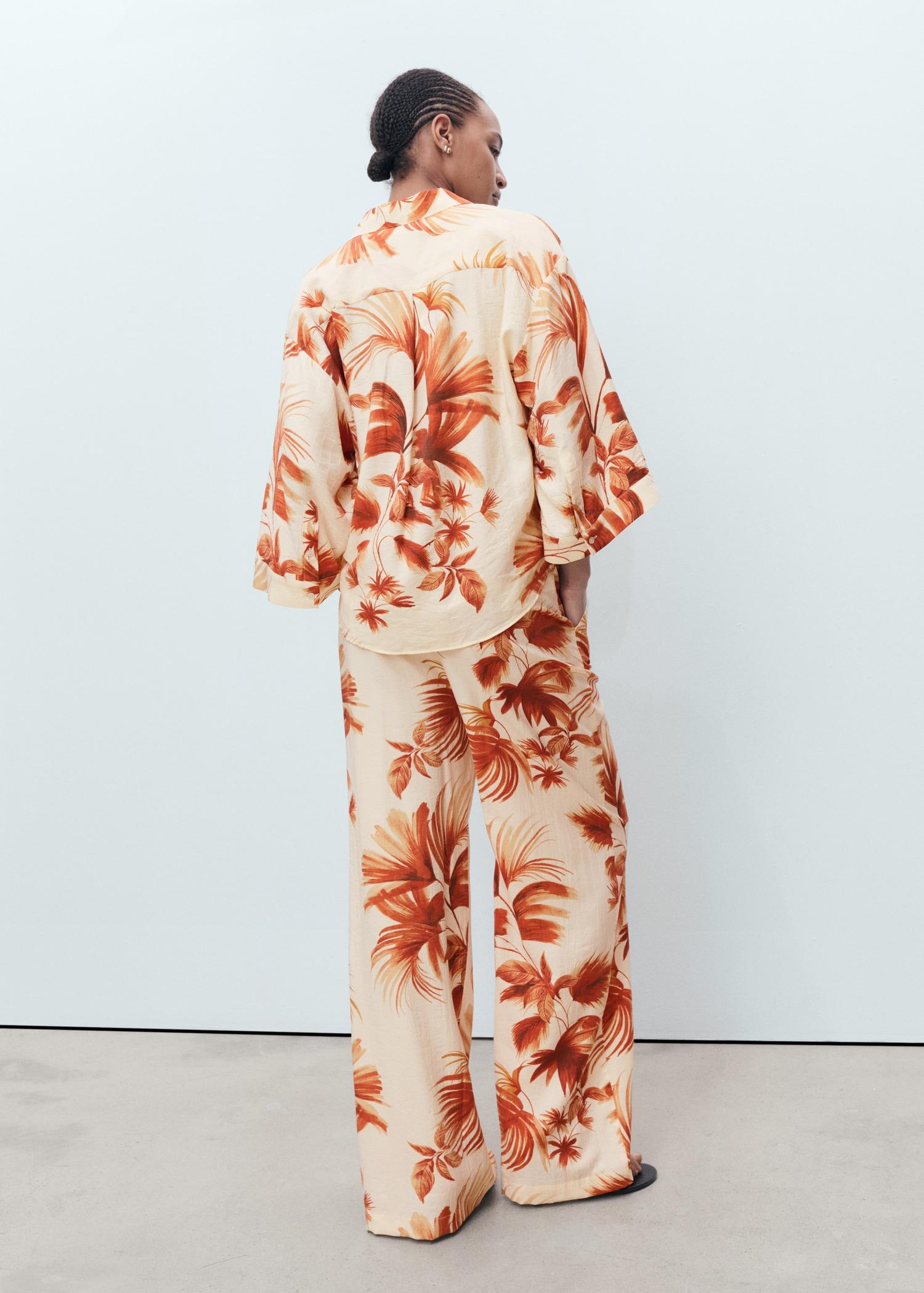 Flowing palm-tree print pants - Women | MANGO USA Product Image