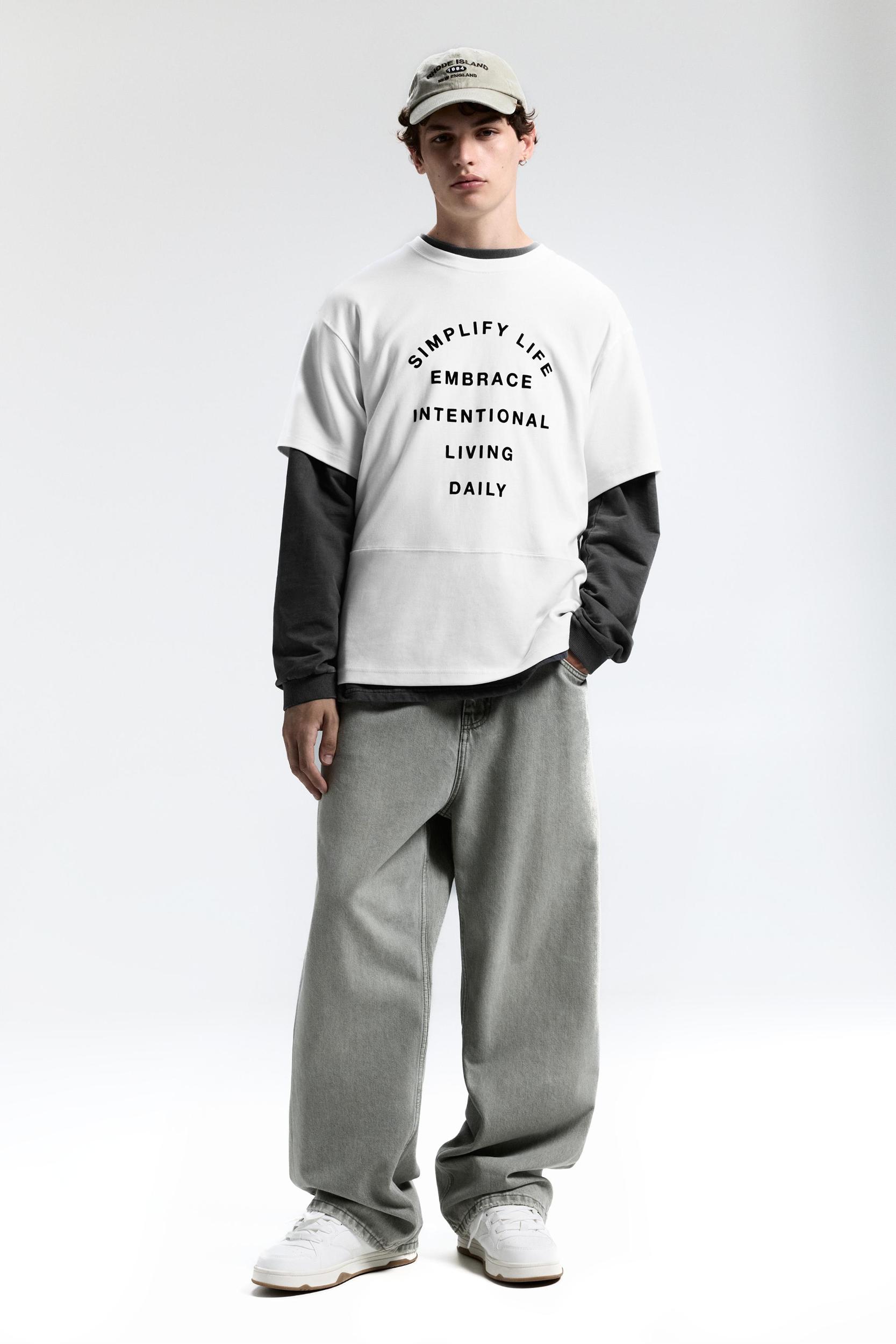 Short sleeve sweatshirt with slogan Product Image