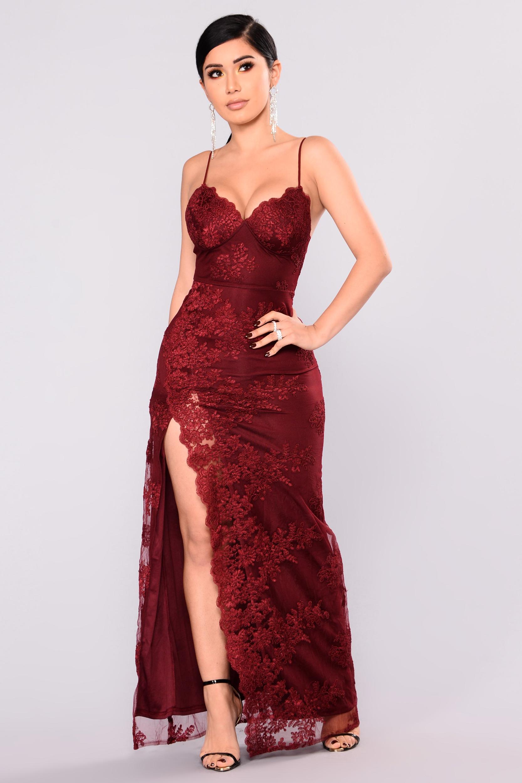 A Night In Tokyo Lace Dress - Burgundy Product Image