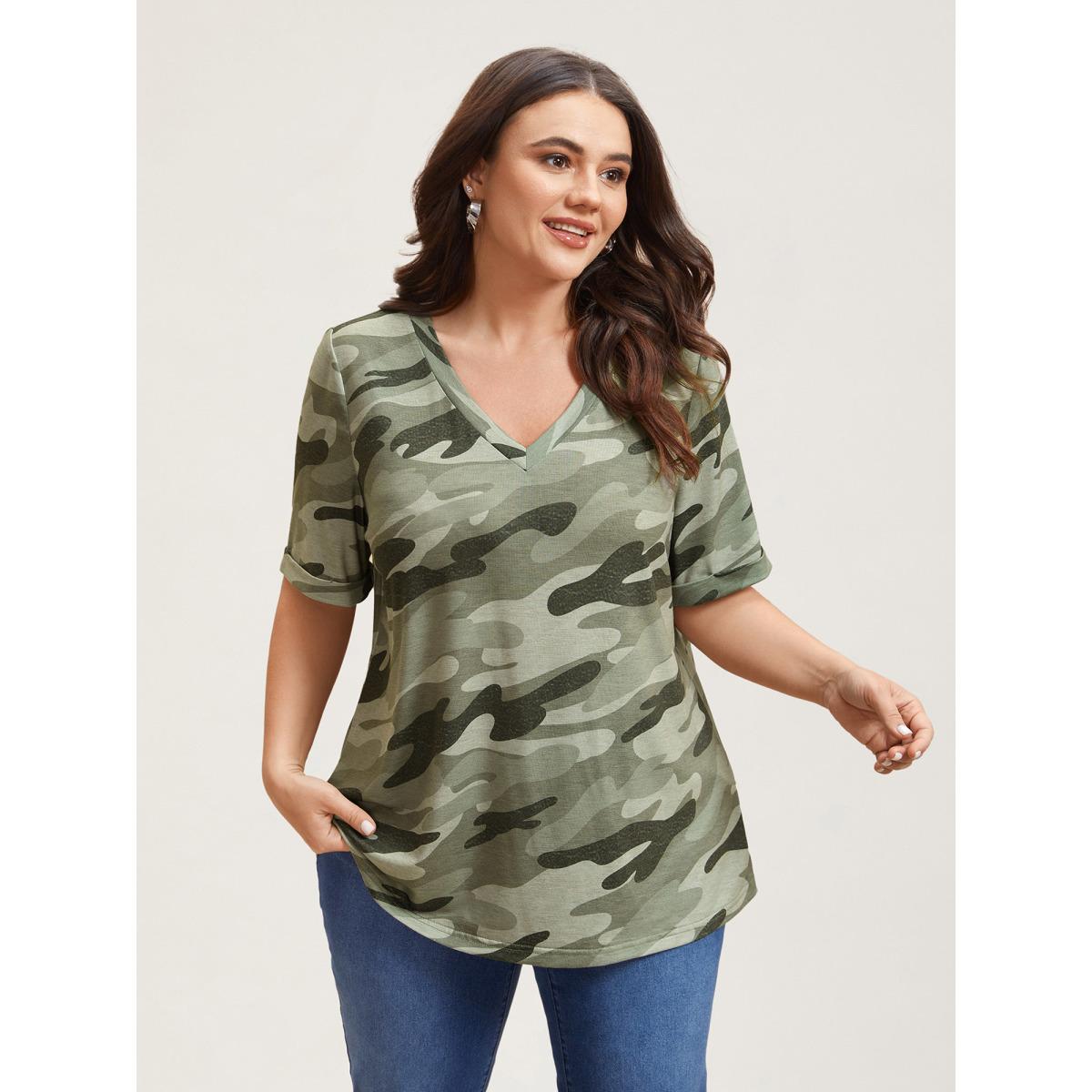 Plus Size Camouflage Print V-Neck Curvy T-Shirt Multicolor Women Leisure Roll Hem V-neck Casual T-shirts BloomChic 28/5X Product Image