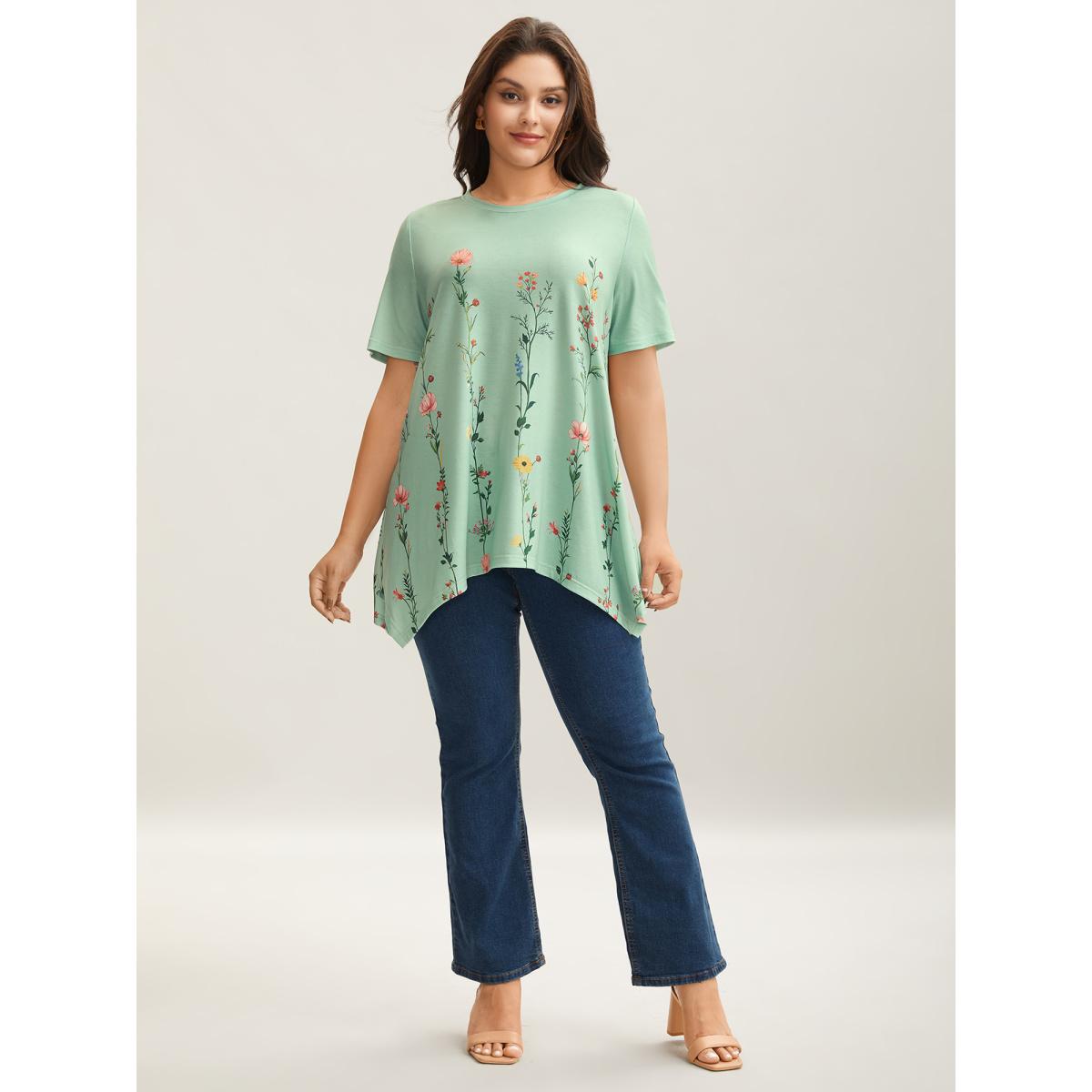 Plus Size Stretchy Hi-Low Hem Floral T-Shirt Greenbean Women Timeless Asymmetrical Natural Flowers Round Neck Loose Elegant T-shirts BloomChic 22-24/3X Product Image