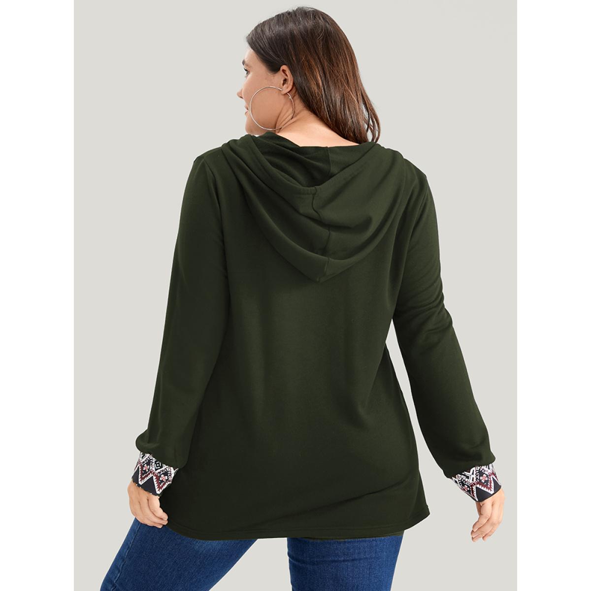 Plus Size Geometric Print Pocket Drawstring Hooded Sweatshirt Women ArmyGreen Vacation Patchwork Hooded Dailywear Sweatshirts BloomChic 10/M Product Image