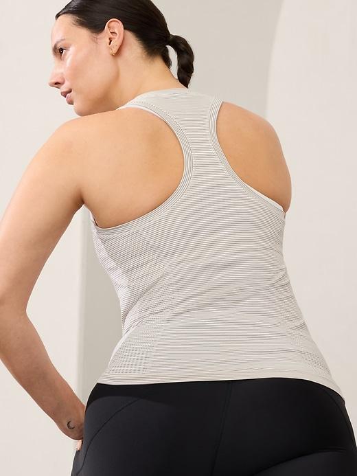 Momentum Seamless Tank Product Image