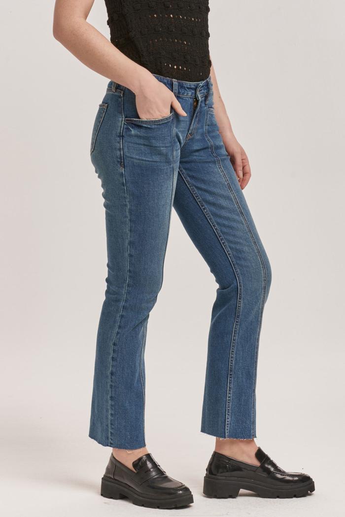 Mid-Low Rise Raw Cut Hem Jeans Product Image