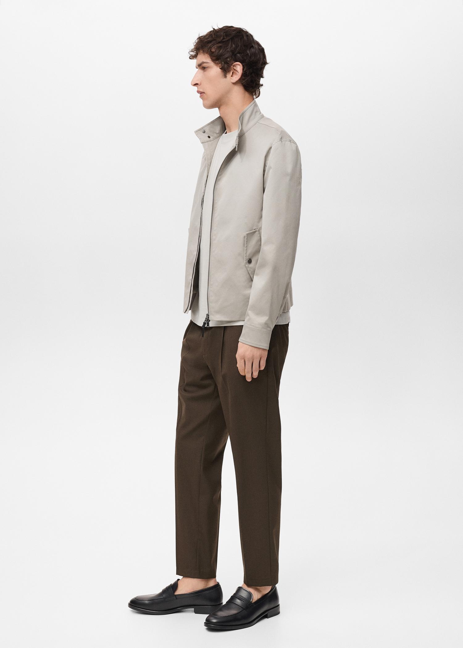 Slim-fit pleated cool wool pants - Men | MANGO USA Product Image