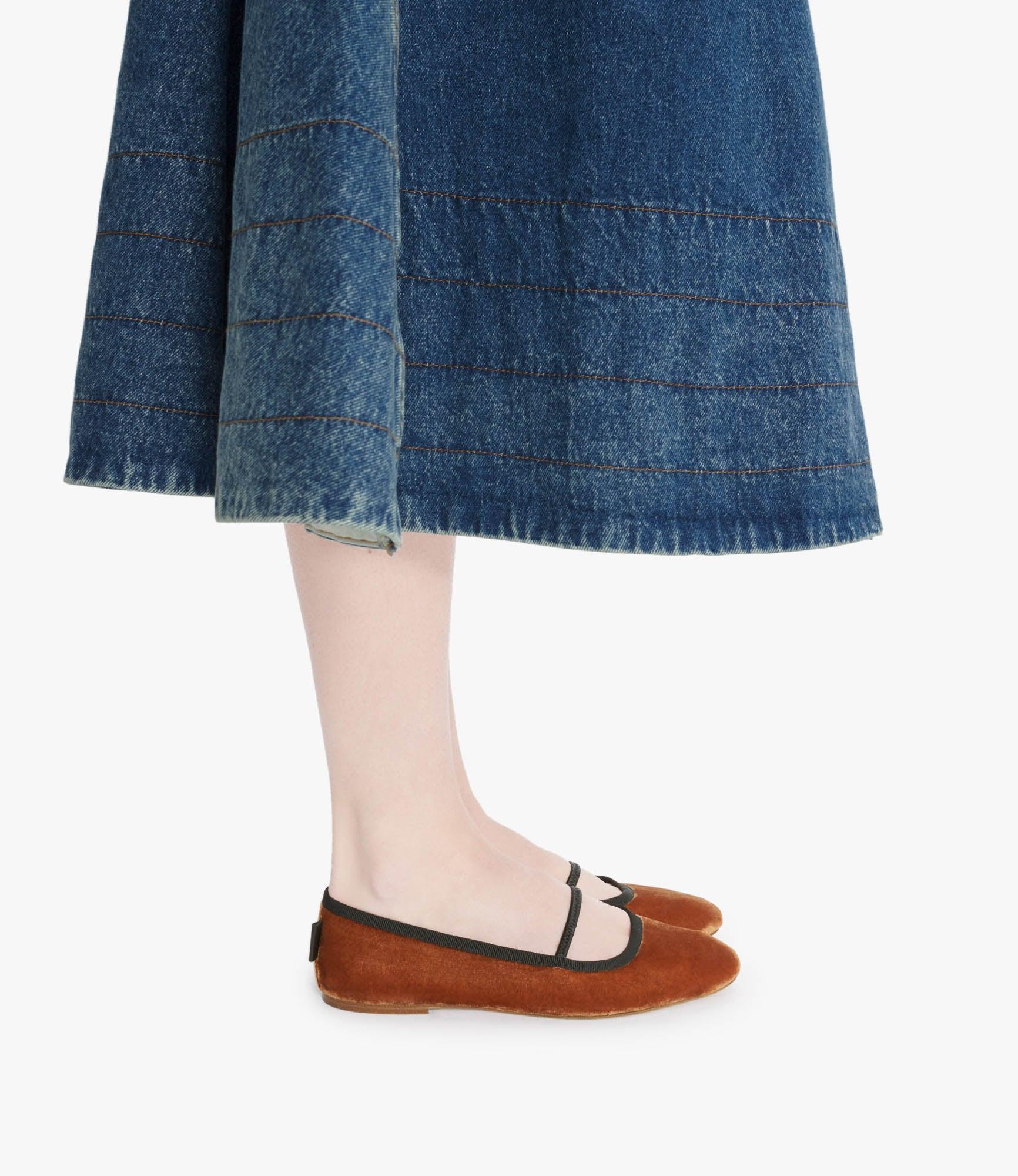 Swan ballet flats Female Product Image