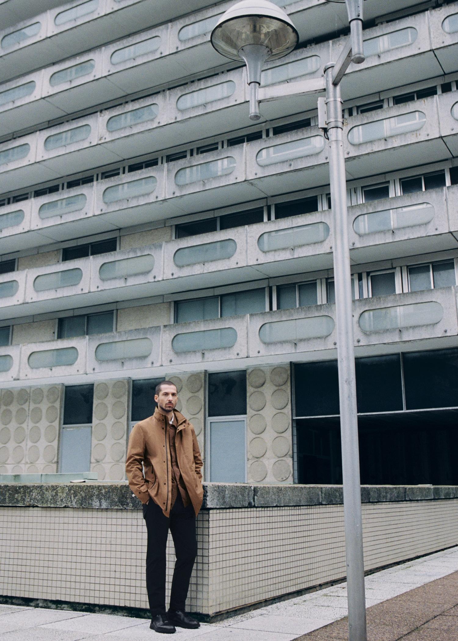 Stretch fabric slim-fit pants with drawstring - Men | MANGO USA Product Image