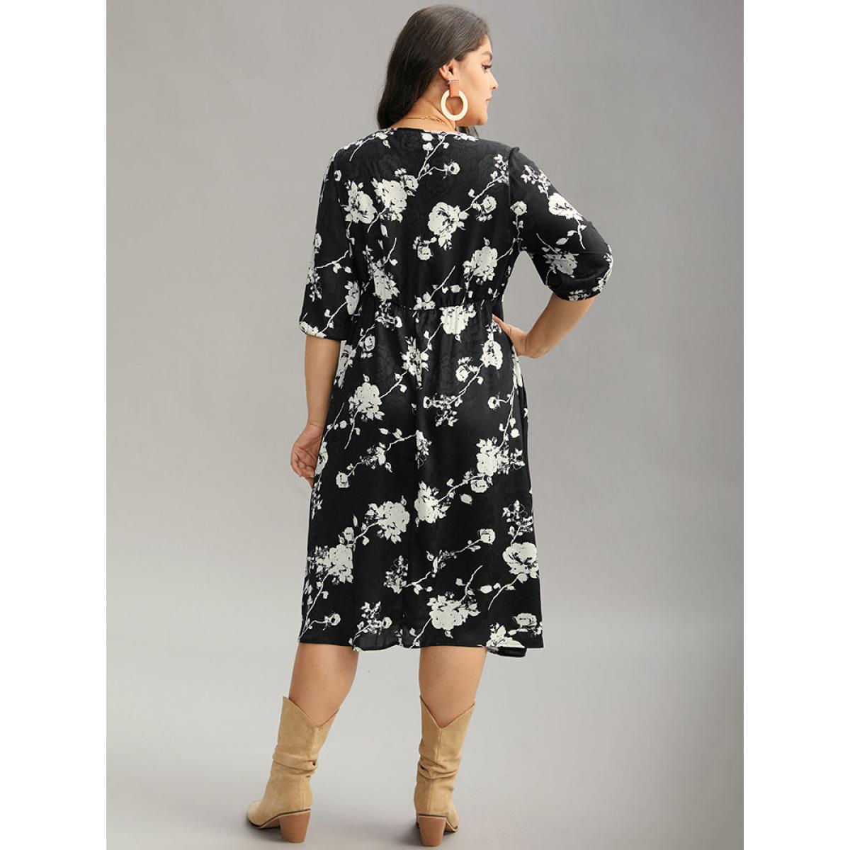 Plus Size Silhouette Floral Print Texture Keyhole Lantern Sleeve Dress Black Women Vacation Elastic cuffs Keyhole Cut-Out Elbow-length sleeve Curvy Midi Dress BloomChic 10/M Product Image