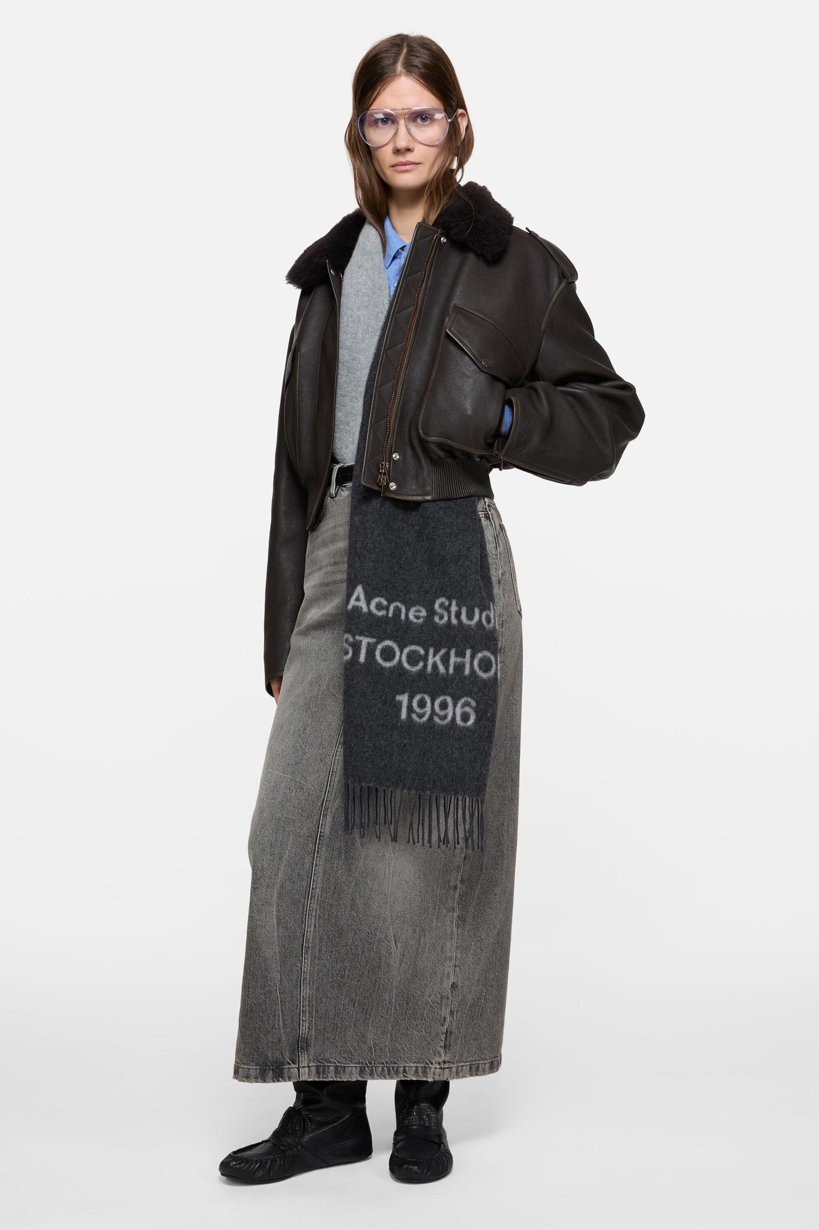 Logo scarf - Wide Product Image