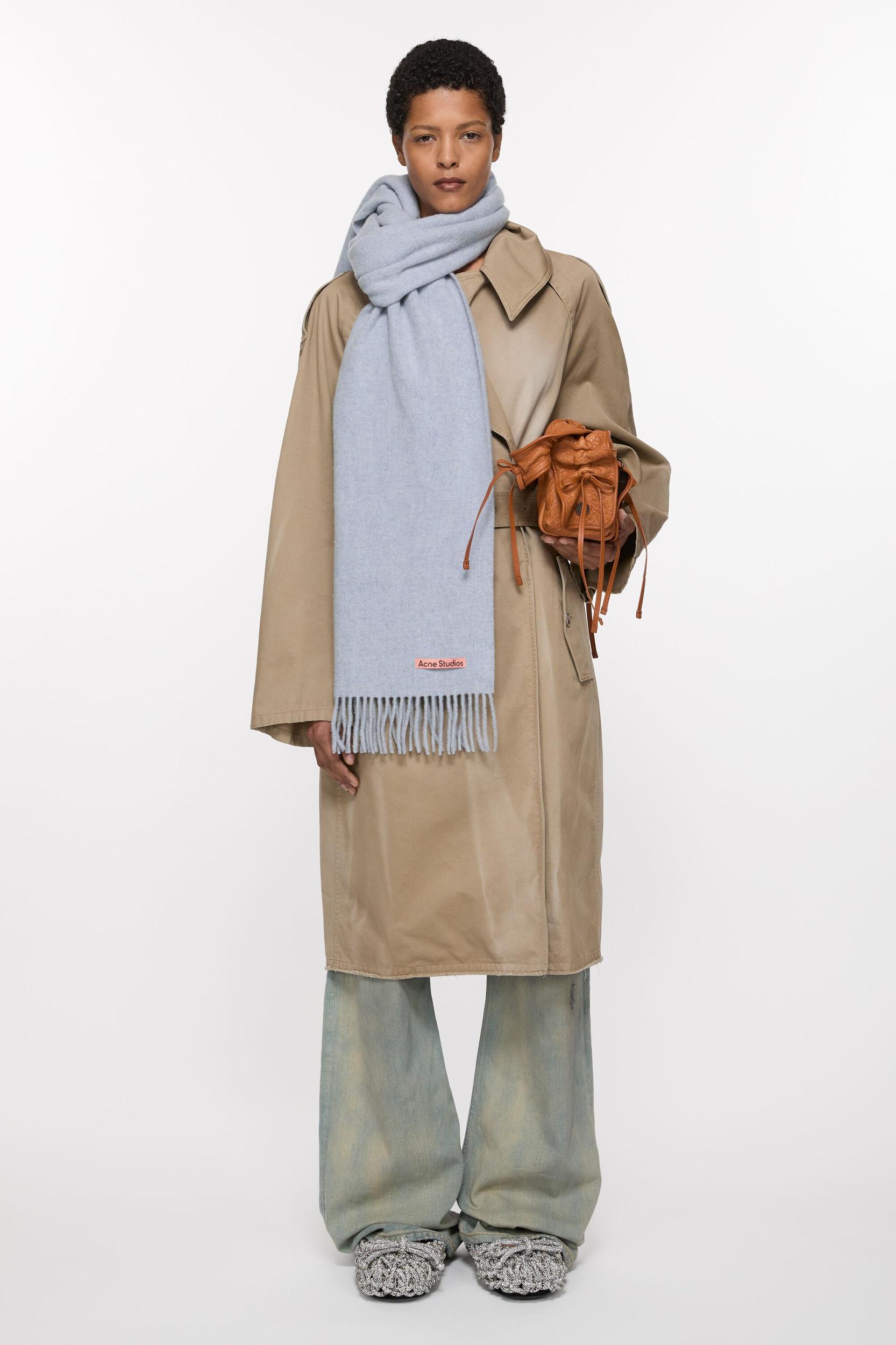 Fringe wool scarf – Narrow Product Image