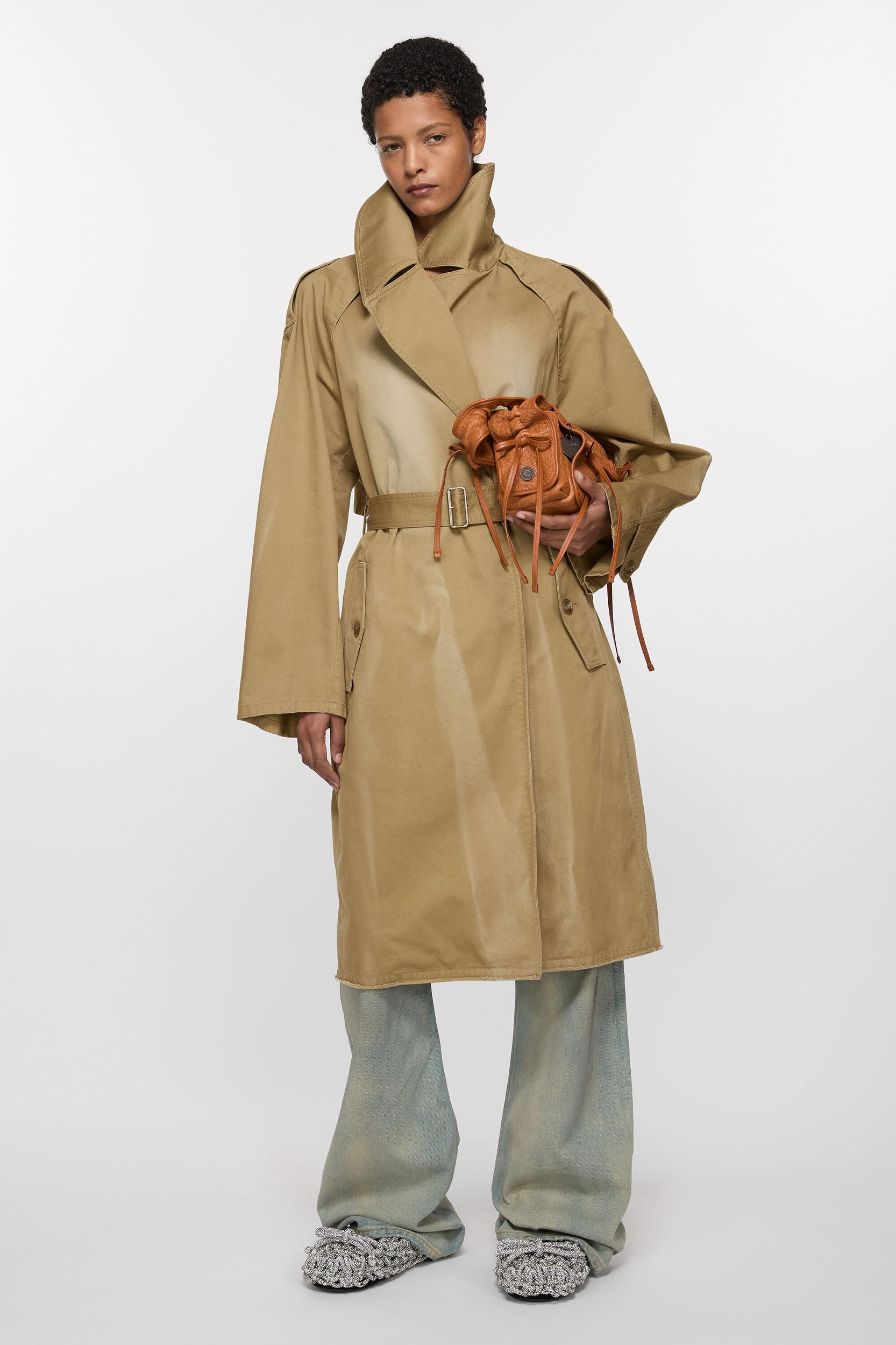 Belted coat Product Image