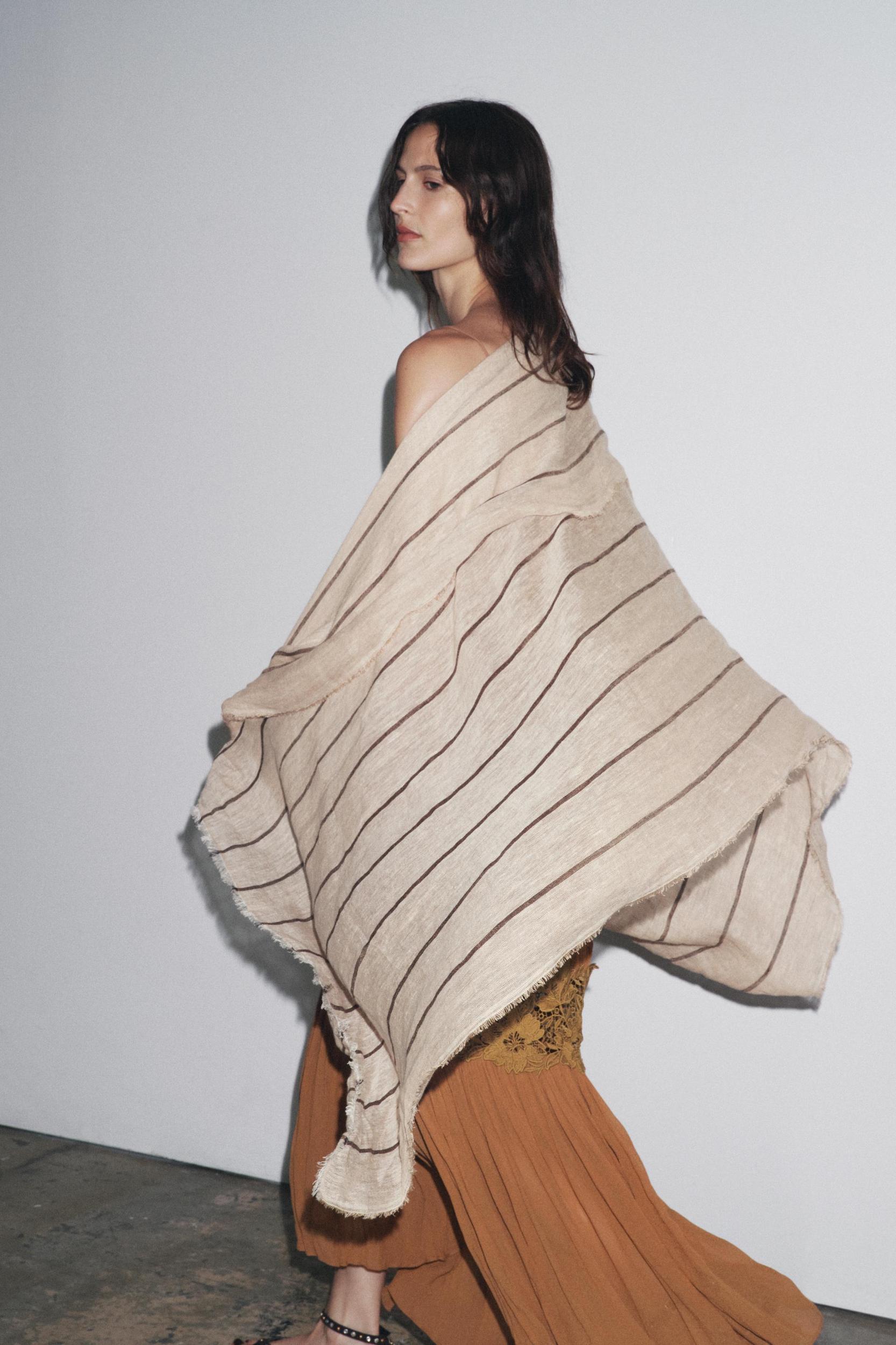 100% STRIPED LINEN SCARF Product Image