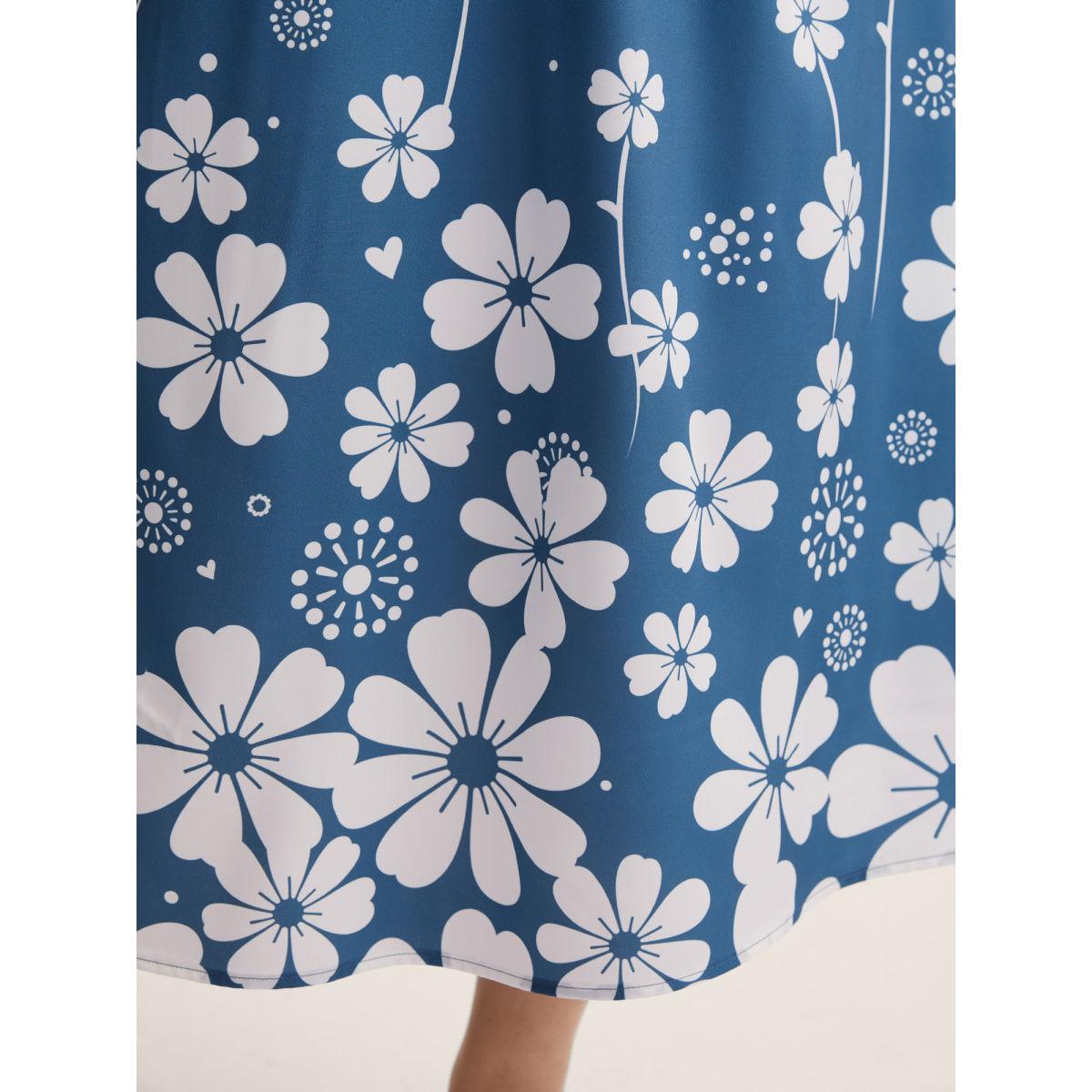 Plus Size V-Neck Floral Print Flared Sleeve Dress Mediumblue Women Elegant Gathered V-neck Short sleeve Curvy BloomChic 22-24/3X Product Image