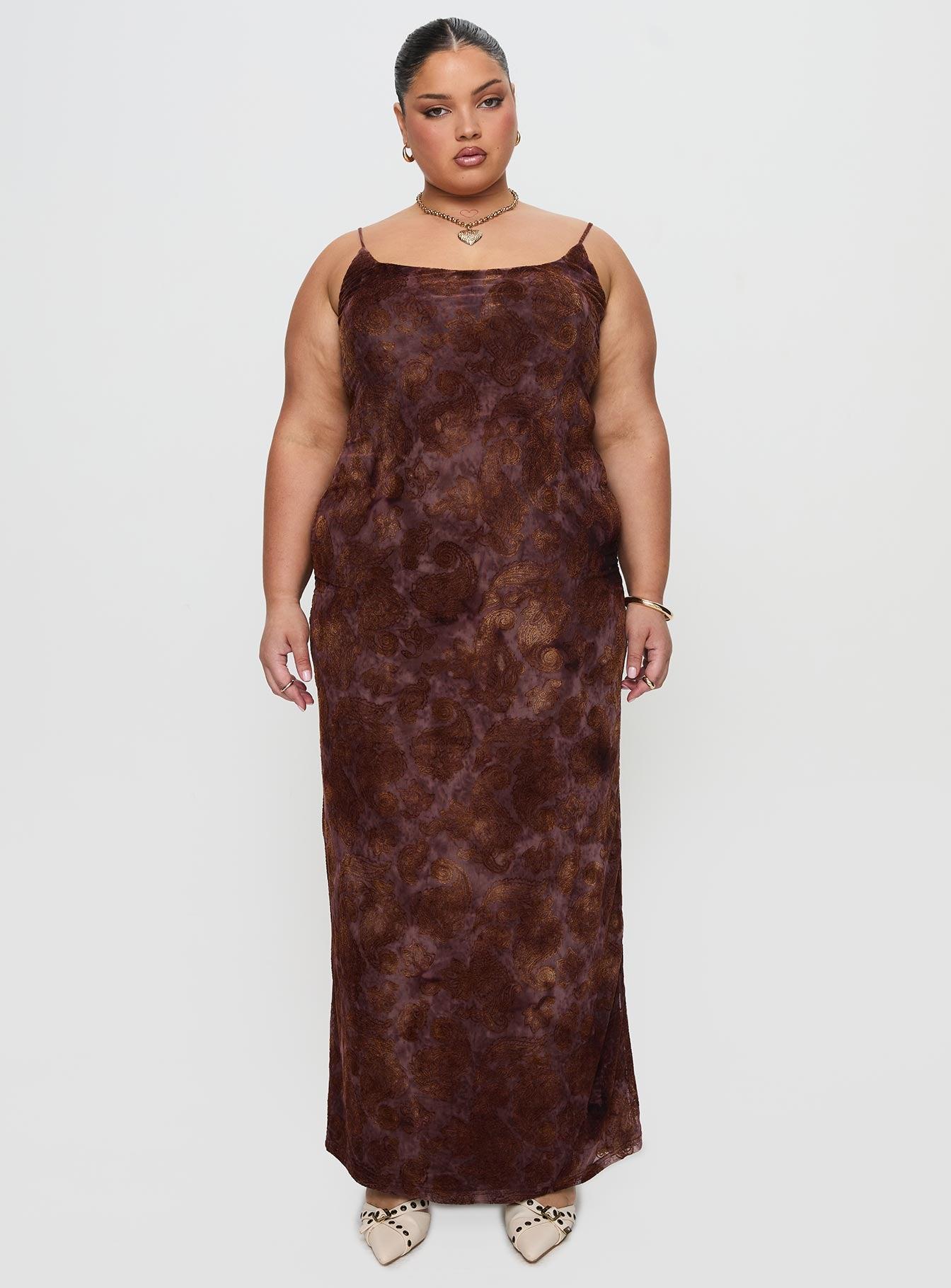Knox Maxi Dress Chocolate Paisley Curve Product Image