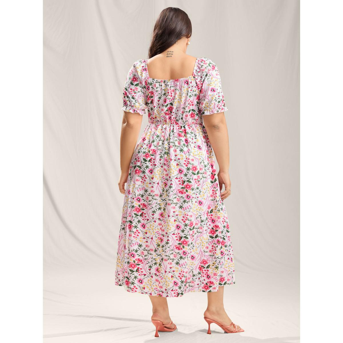 Plus Size Shirred Floral Print Pockets Maxi Dress WhiteSmoke Women Timeless Square Neck Short sleeve Curvy BloomChic 30/6X Product Image