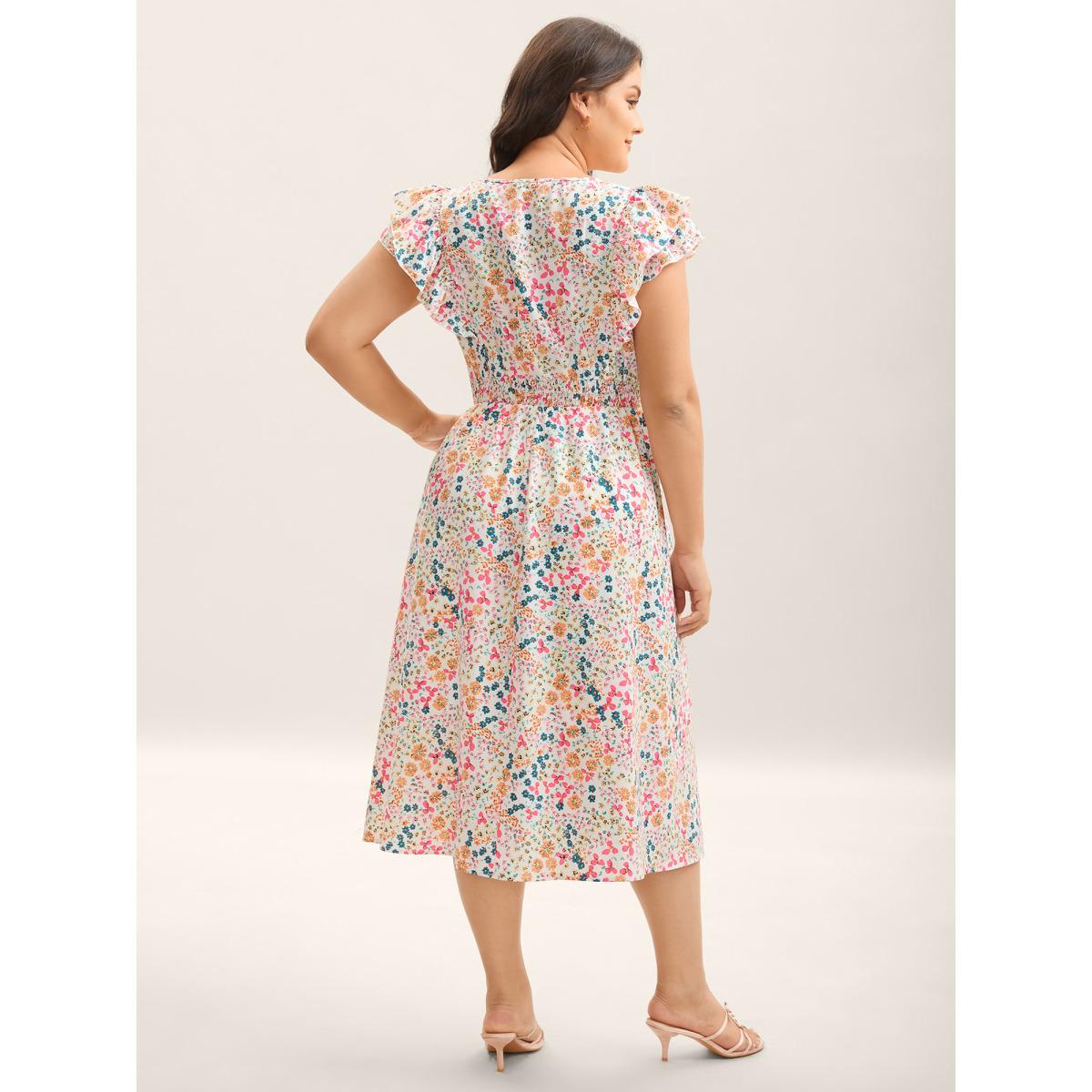 Plus Size Sweet Floral Print Lace Neck Midi Dress Lightpink Women Timeless V-neck Short sleeve Curvy BloomChic 30/6X Product Image