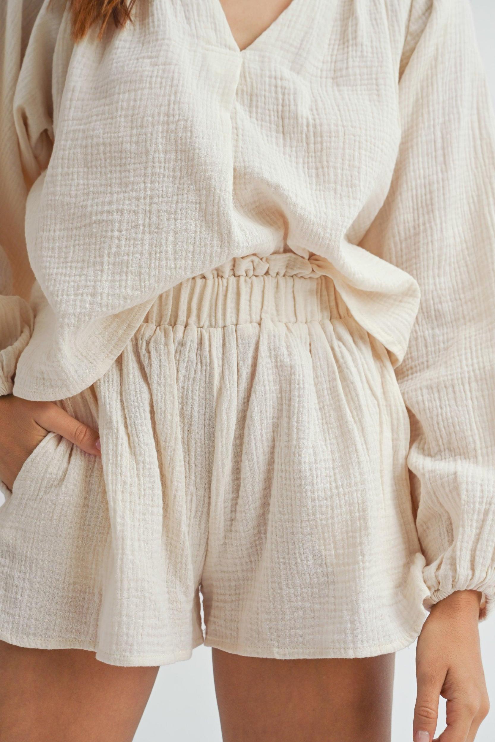 Gauze Elastic Waist Short Product Image