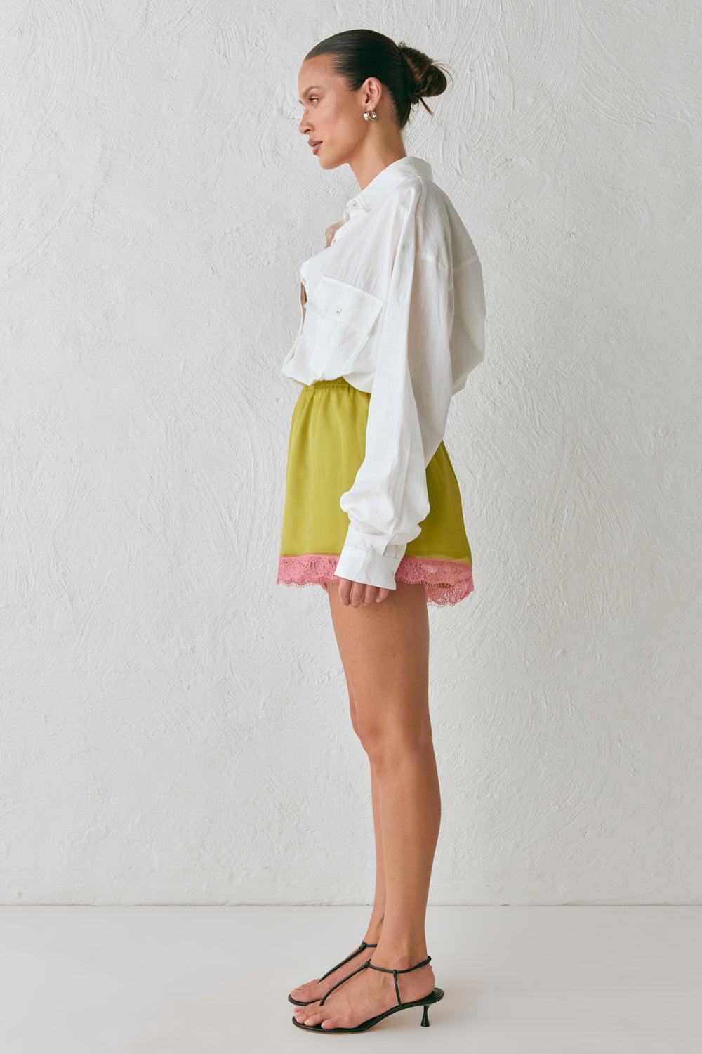 Tulia Shorts Aloe Product Image