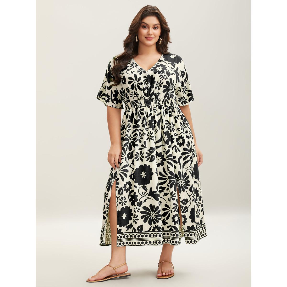 Plus Size Large Floral Print Pockets Midi Dress BlackFlower Women Resort Slit V-neck Short sleeve Curvy BloomChic 28/5X Product Image