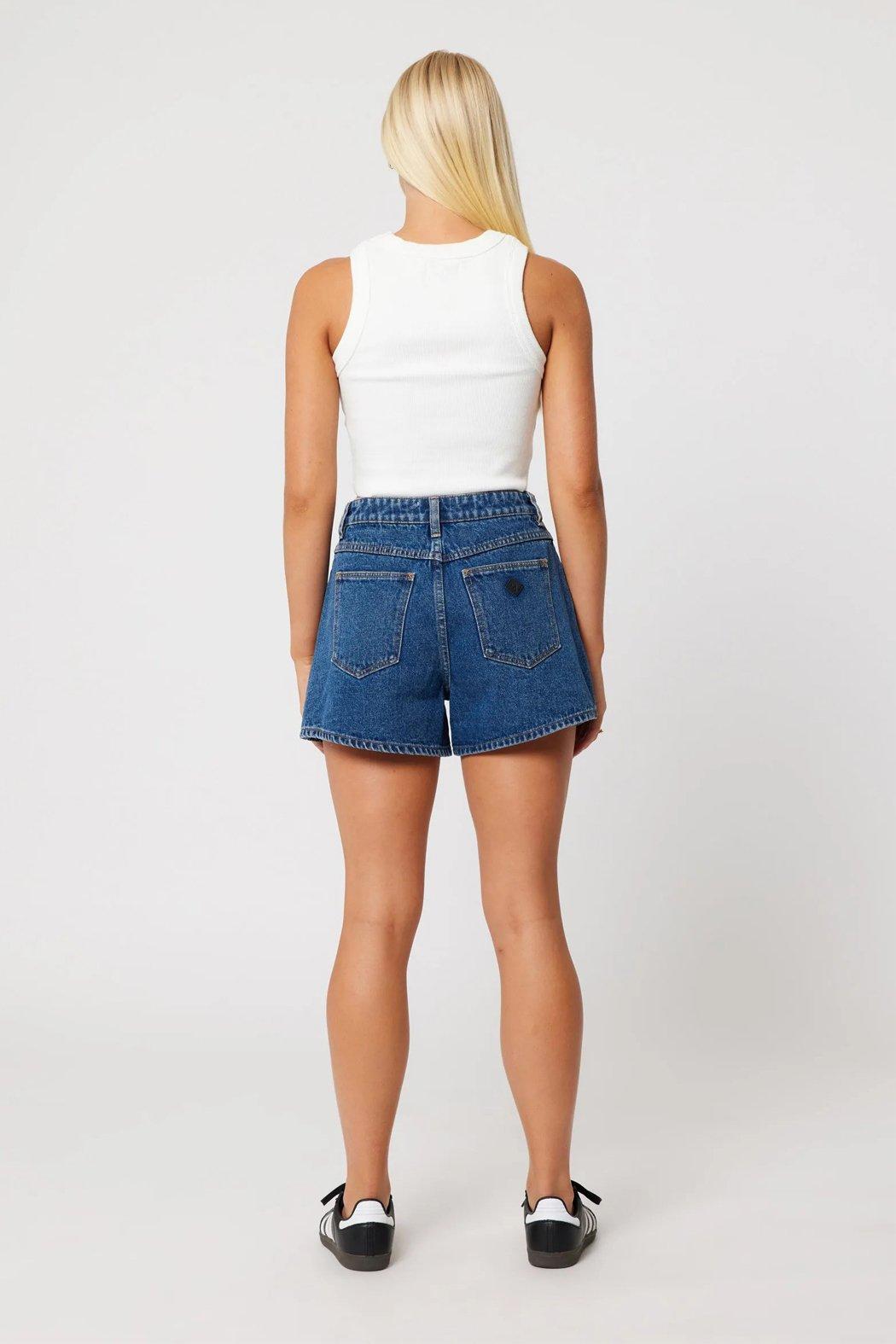 A Venice Short Product Image