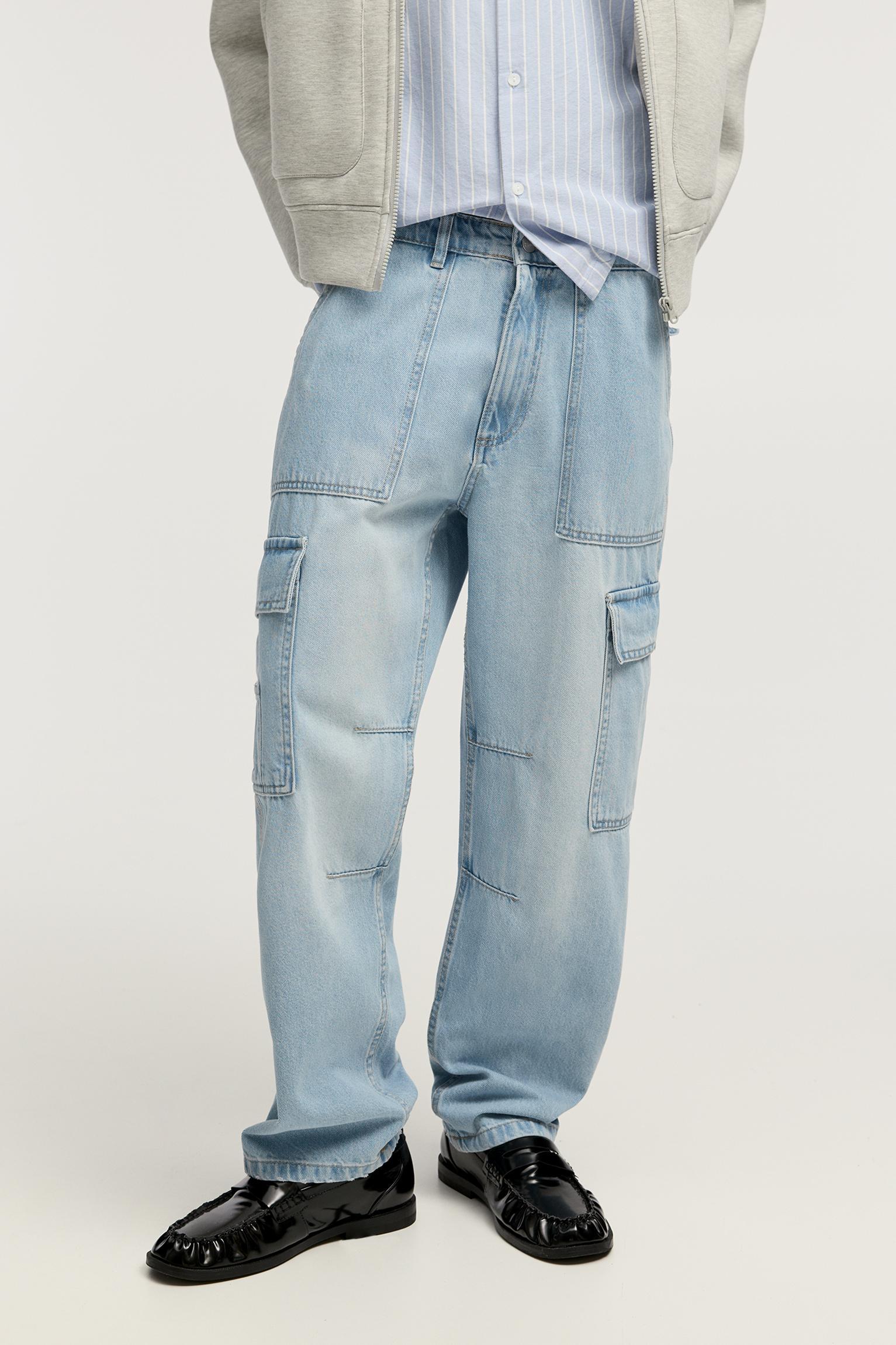 Straight-leg cargo jeans Product Image