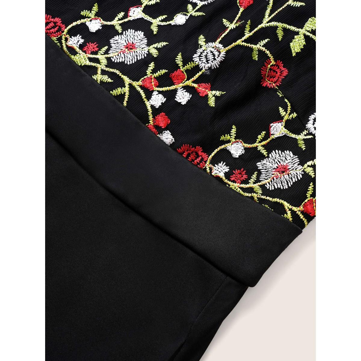 Plus Size Floral Embroidered Pocket Mesh Patchwork Dress Black Women Cocktail Non Round Neck Elbow-length sleeve Curvy Midi Dress BloomChic 26/4X Product Image