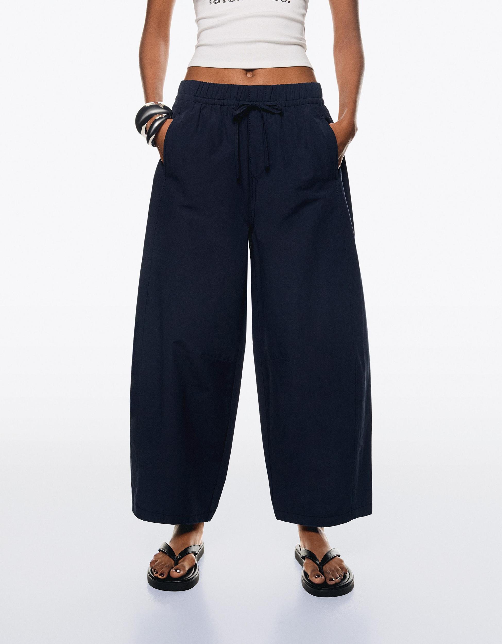 Cropped barrel pants Product Image