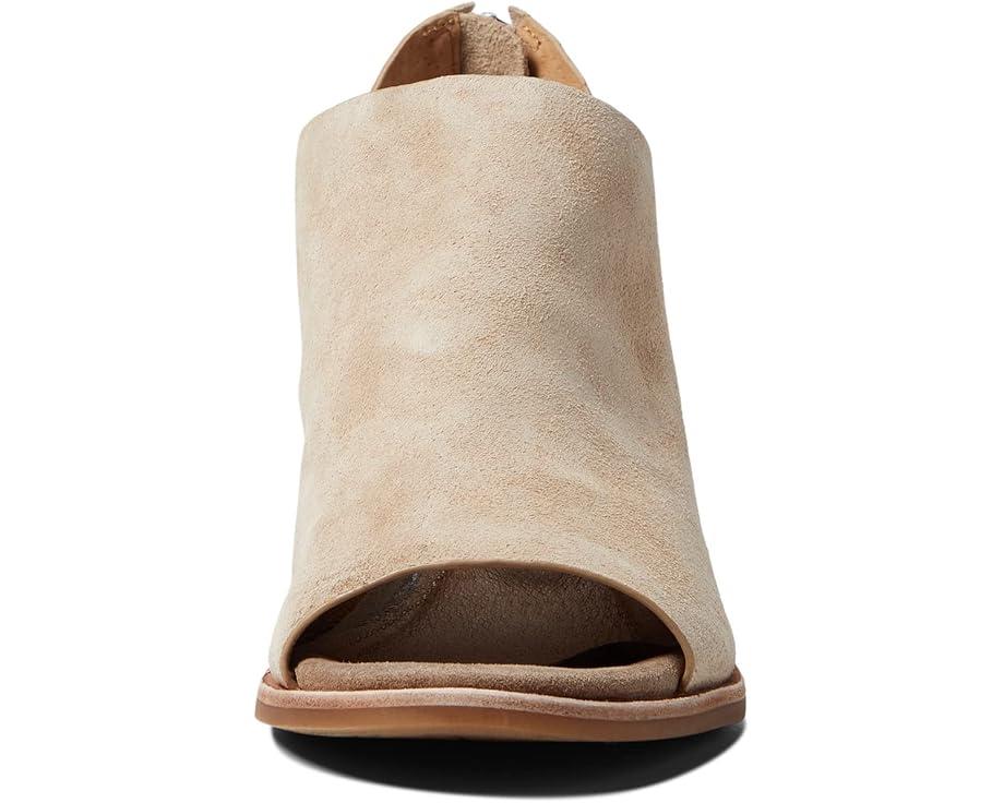 Women's Sofft Carleigh Product Image