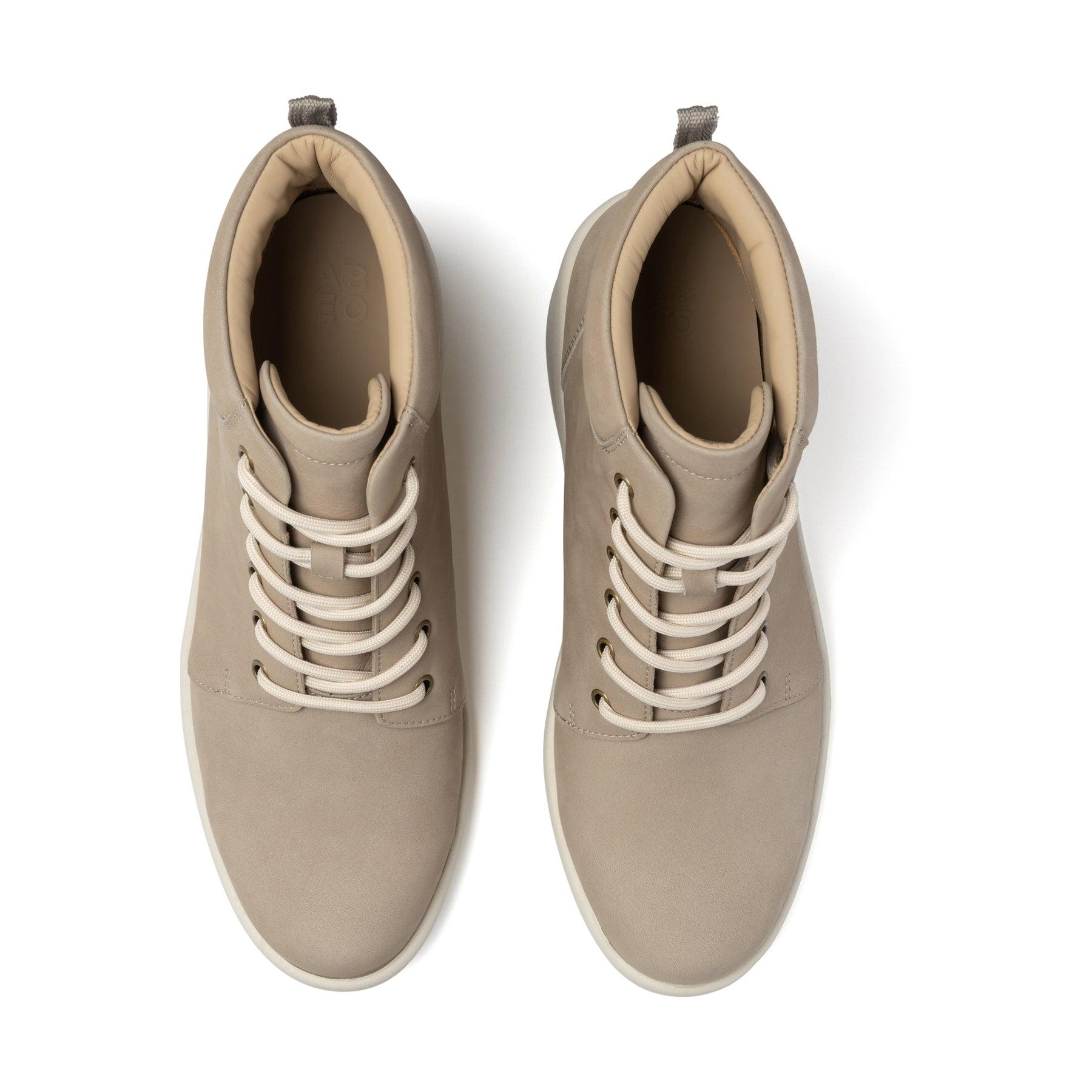 Passage Lace Up Metatarsal Female Product Image