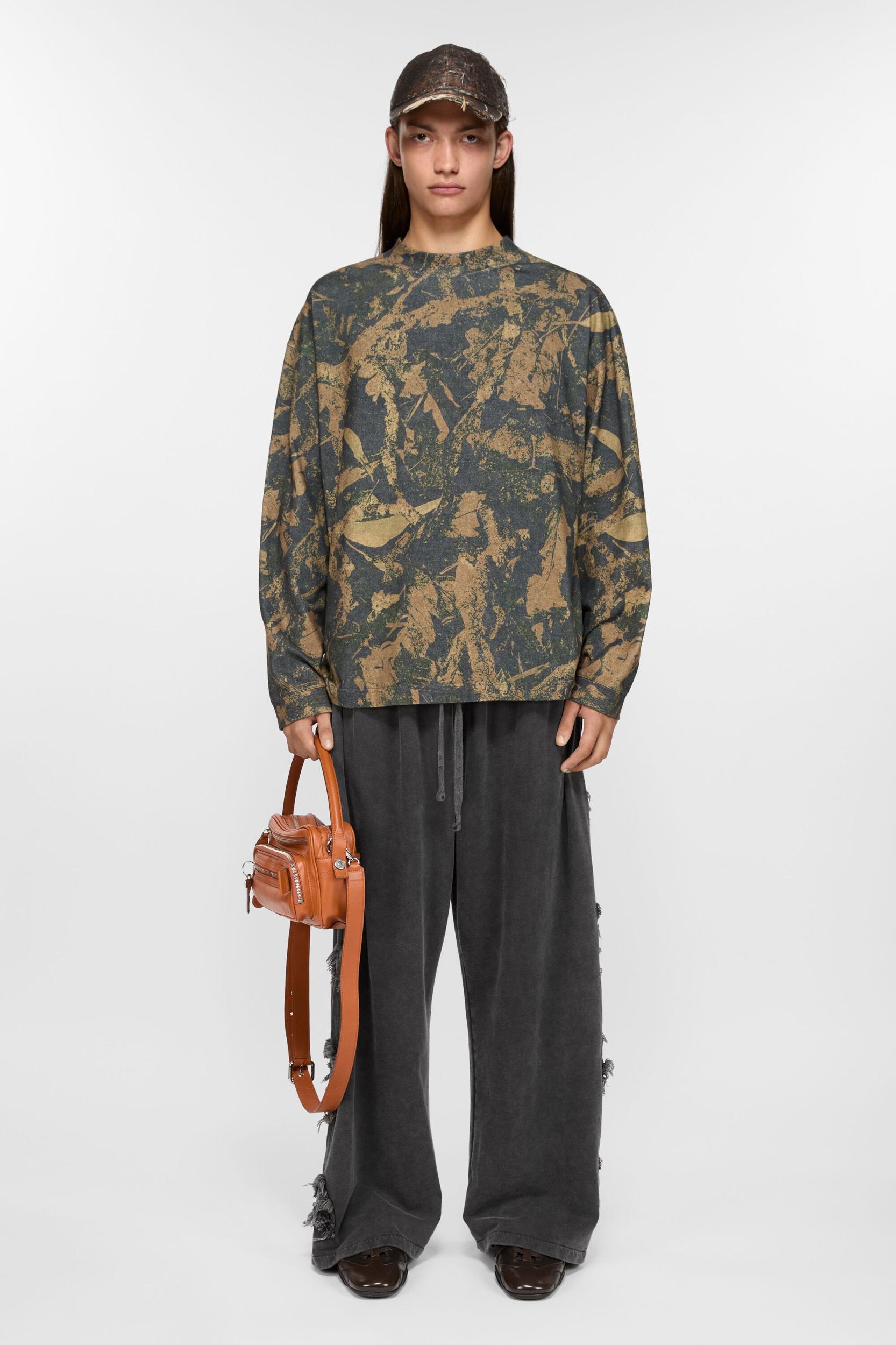 Logo cargo sweatpants Product Image