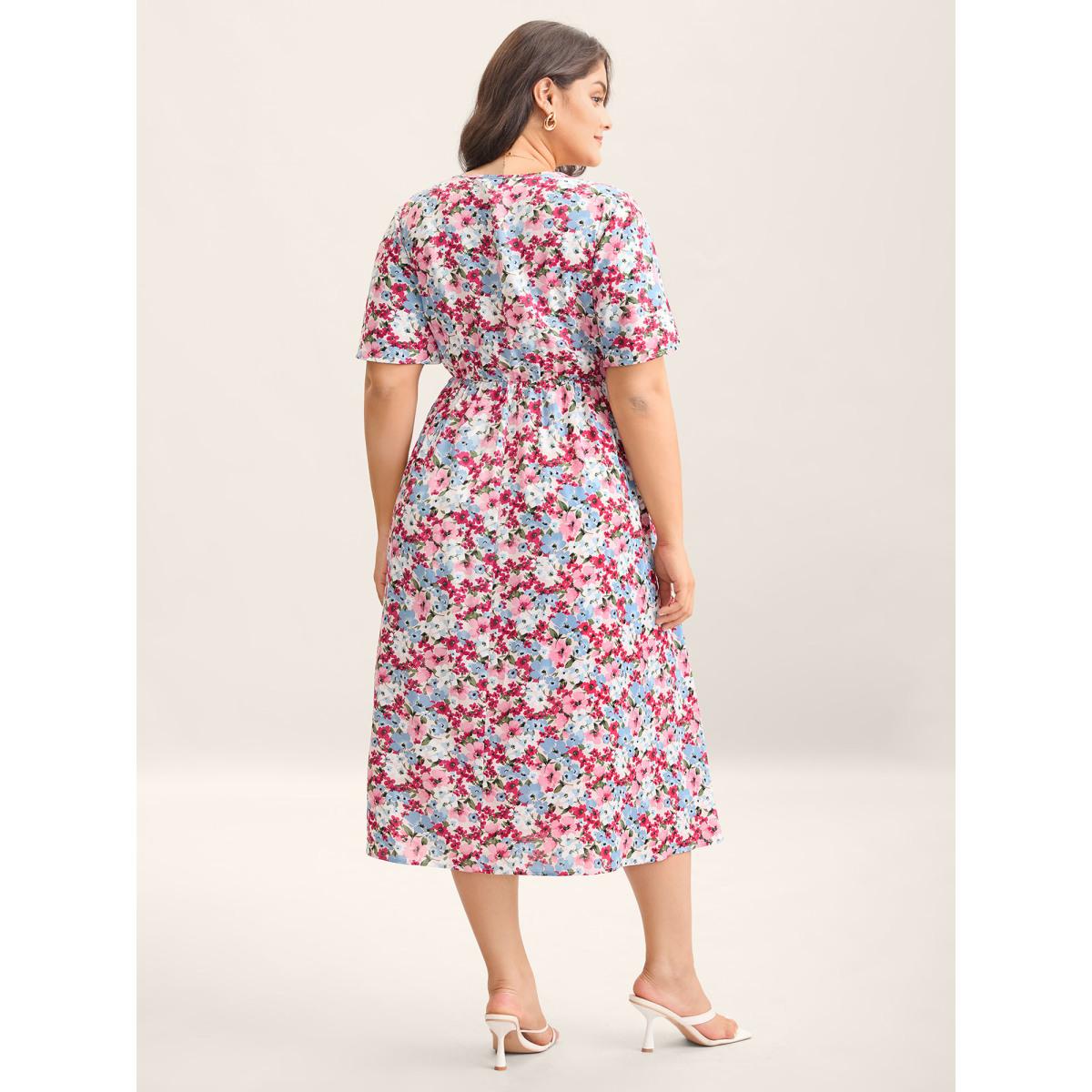 Plus Size Floral Print Pockets Lined Midi Dress Multicolor Women Overlap Collar Short sleeve Curvy BloomChic 12/L Product Image