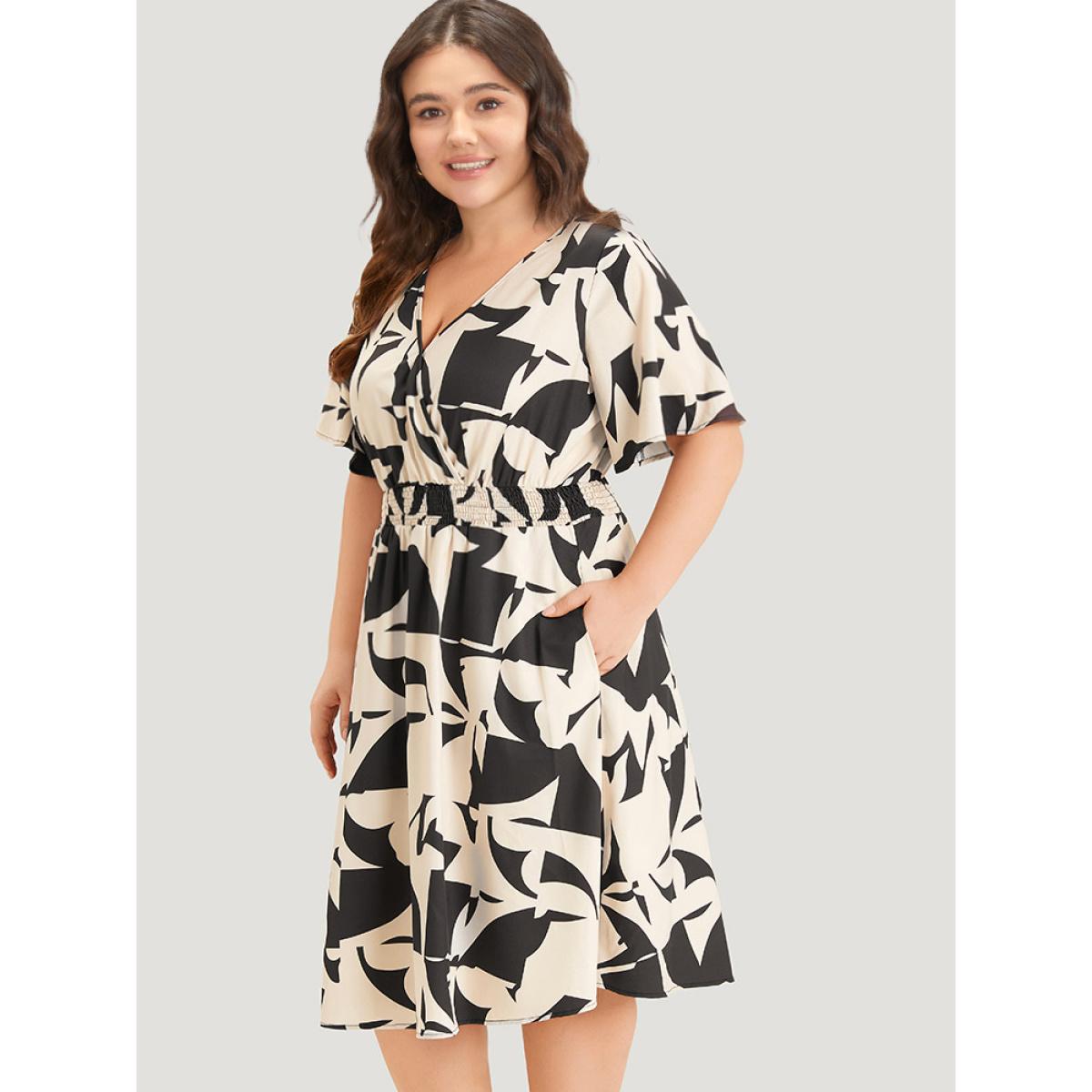 Plus Size Geometric Print Pocket Surplice Neck Shirred Dress Apricot Women At the Office Printed V-neck Short sleeve Curvy Midi Dress BloomChic 28/5X Product Image